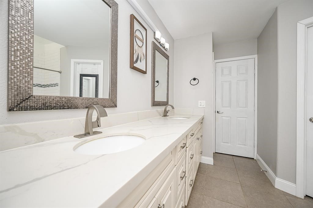 2027 Fernspray Lane, Houston, TX 77084