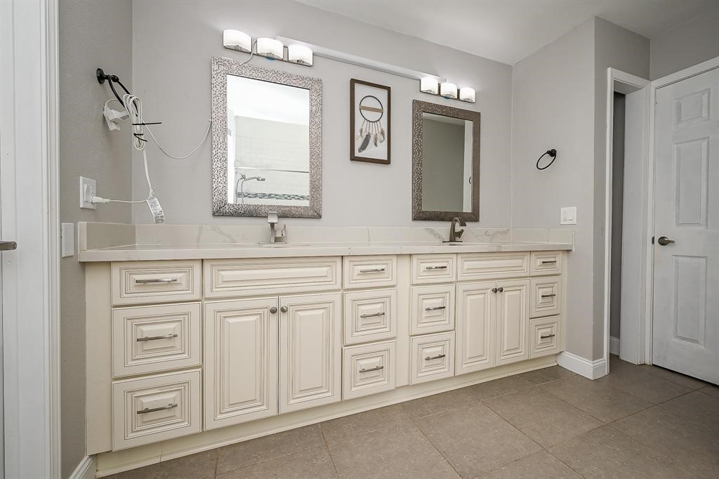 2027 Fernspray Lane, Houston, TX 77084