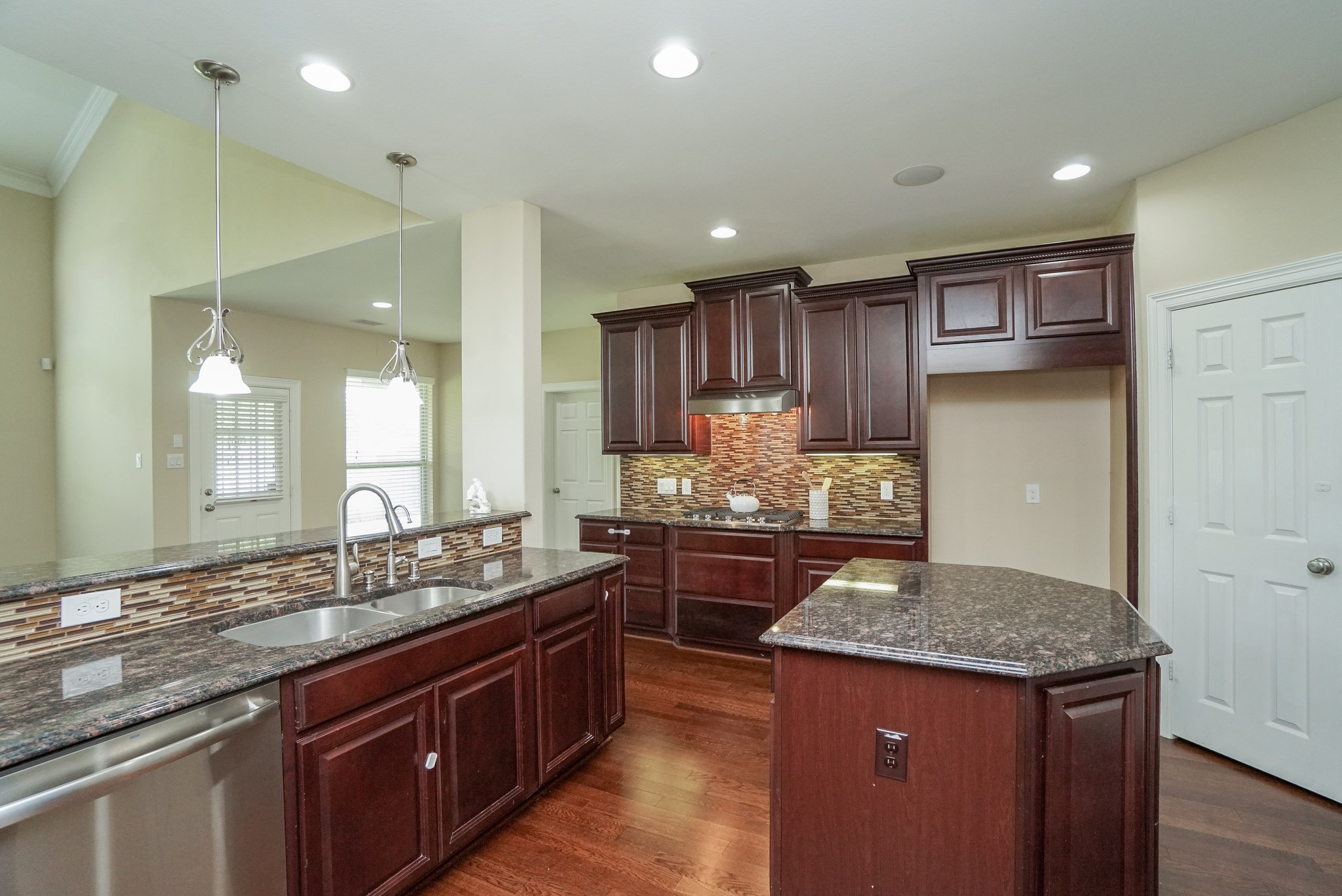 Abundant cabinet & Counter Space for storage, meal prep and entertaining.