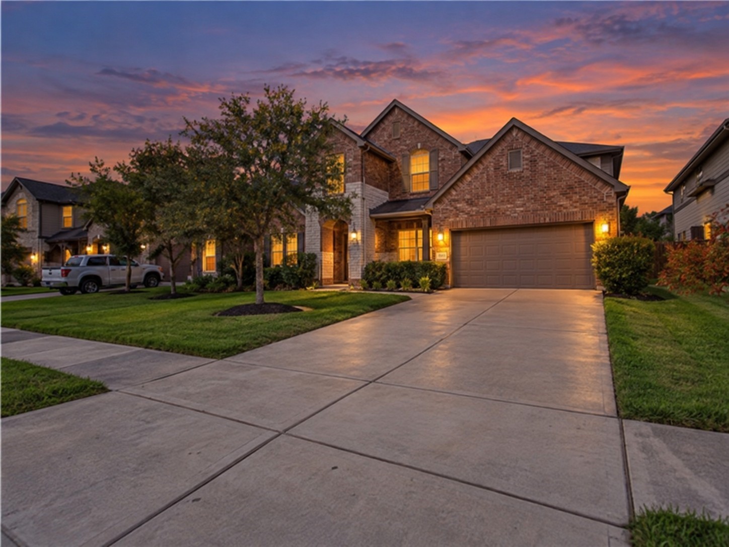 Don't miss your opportunity to lease this 3519 Sq/ft home that has easy access to FM 1463, restaurants and shopping!!