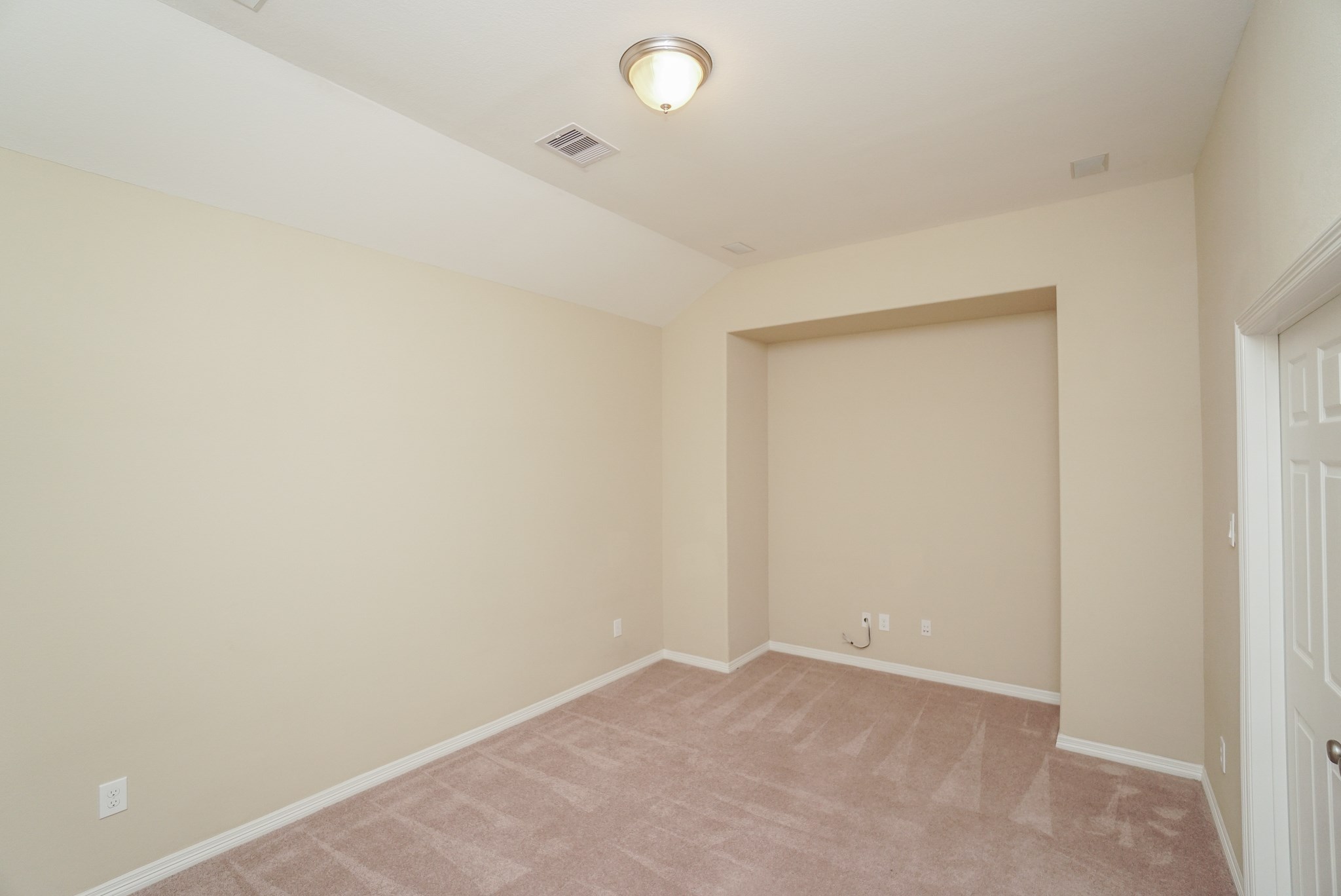 Enjoy your own Home Theatre!!  Gather your guests and enjoy a night watching movies!!