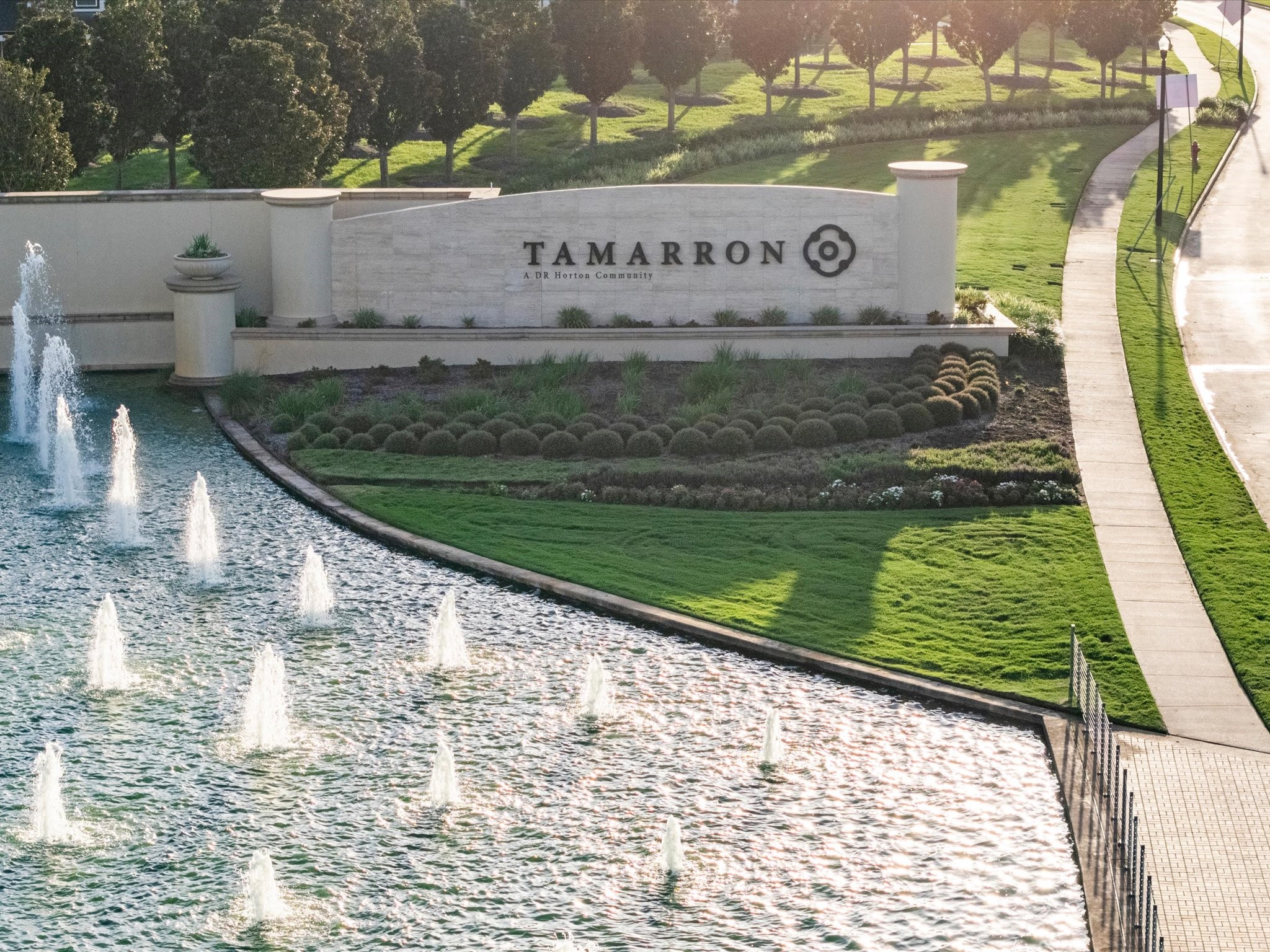 Must love water and fountains!
