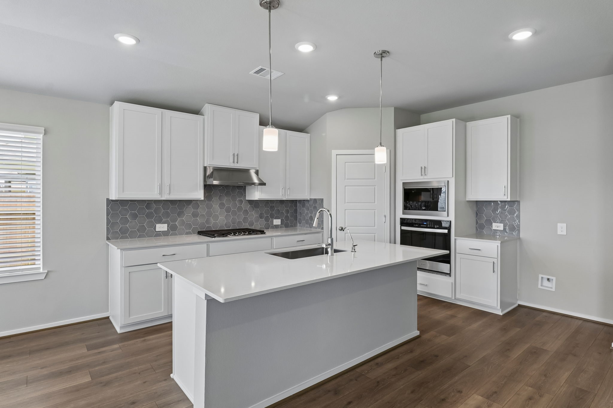 31106 De La Guerra, Huffman, TX 77336
