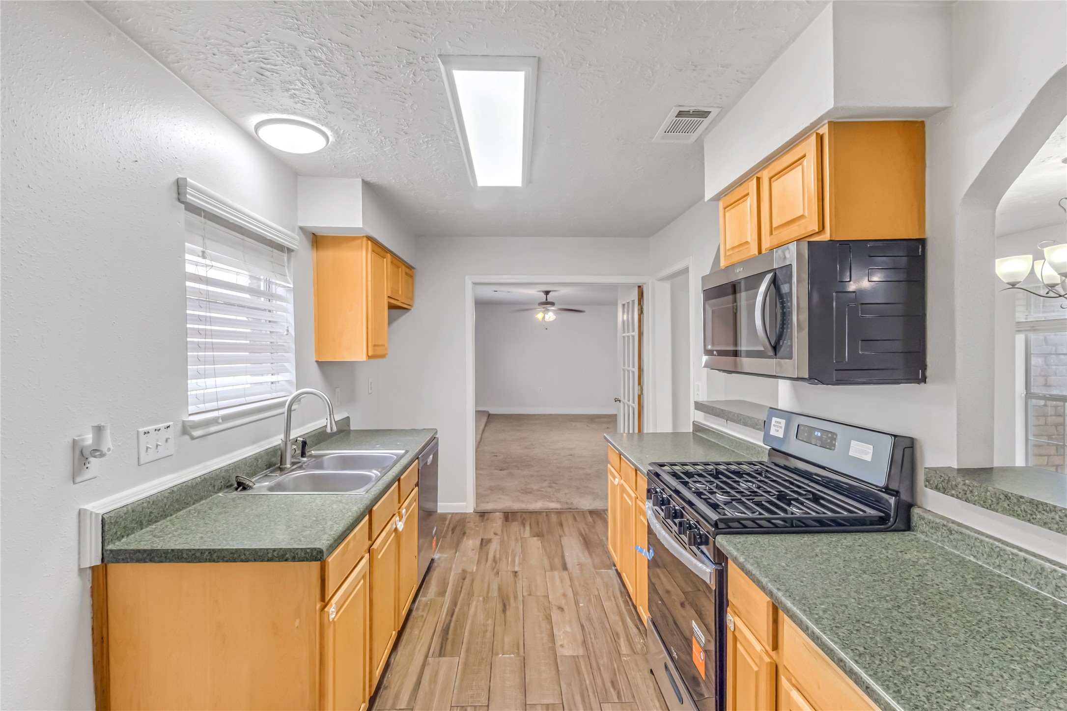 1915 Crosscoach Lane, Katy, TX 77449