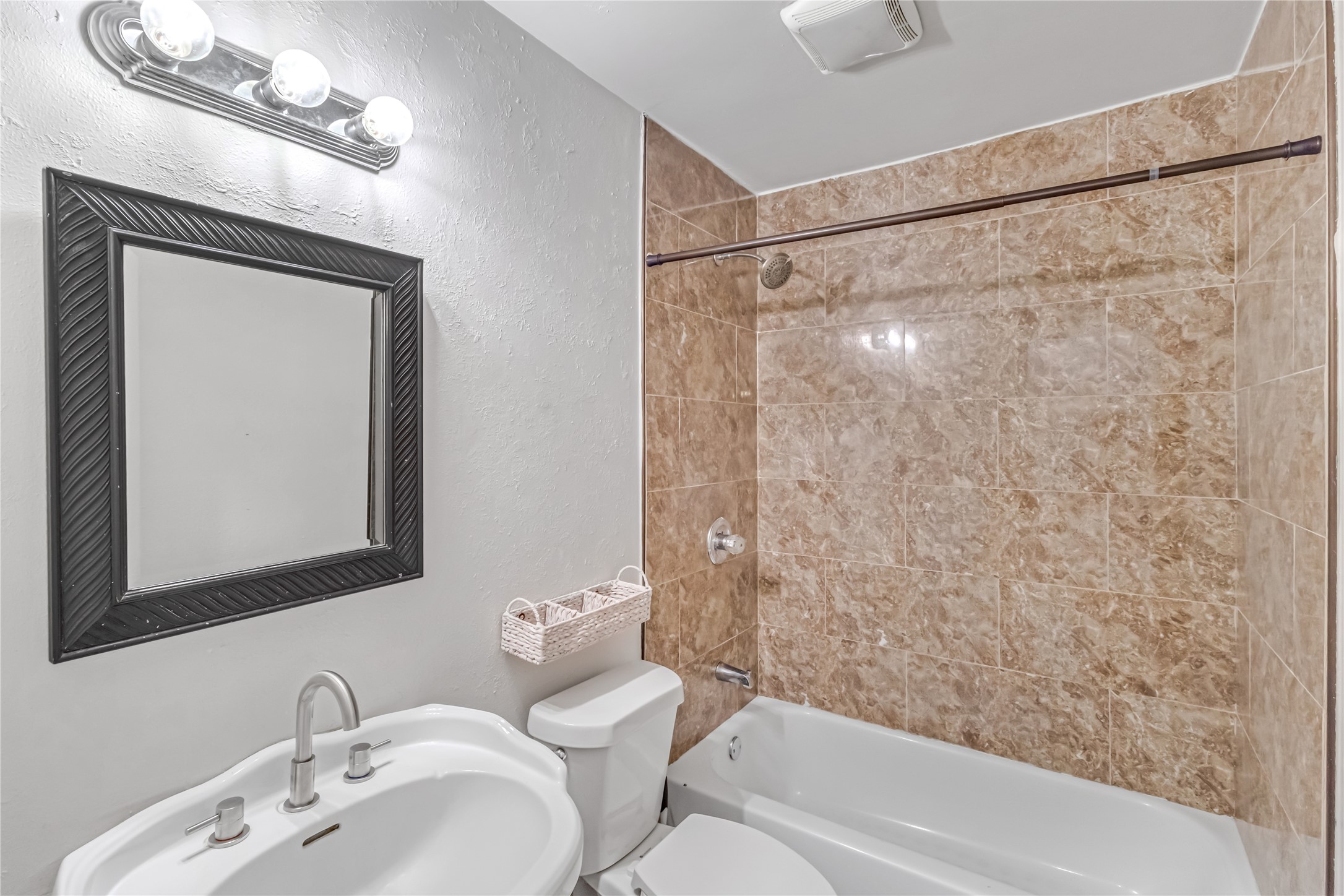 1915 Crosscoach Lane, Katy, TX 77449