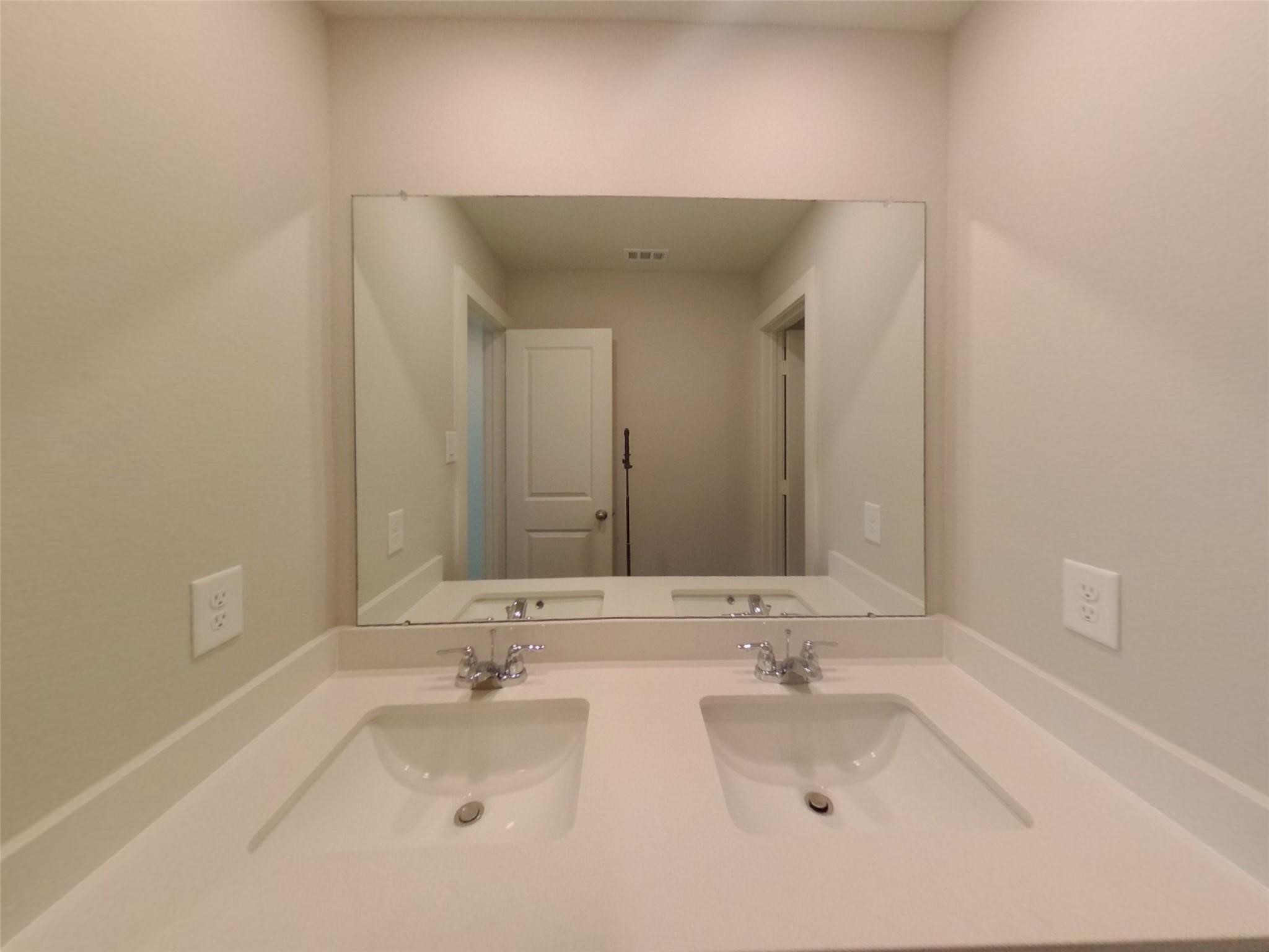 9835 Willow Creek Commerce Drive, #110, Tomball, TX 77375