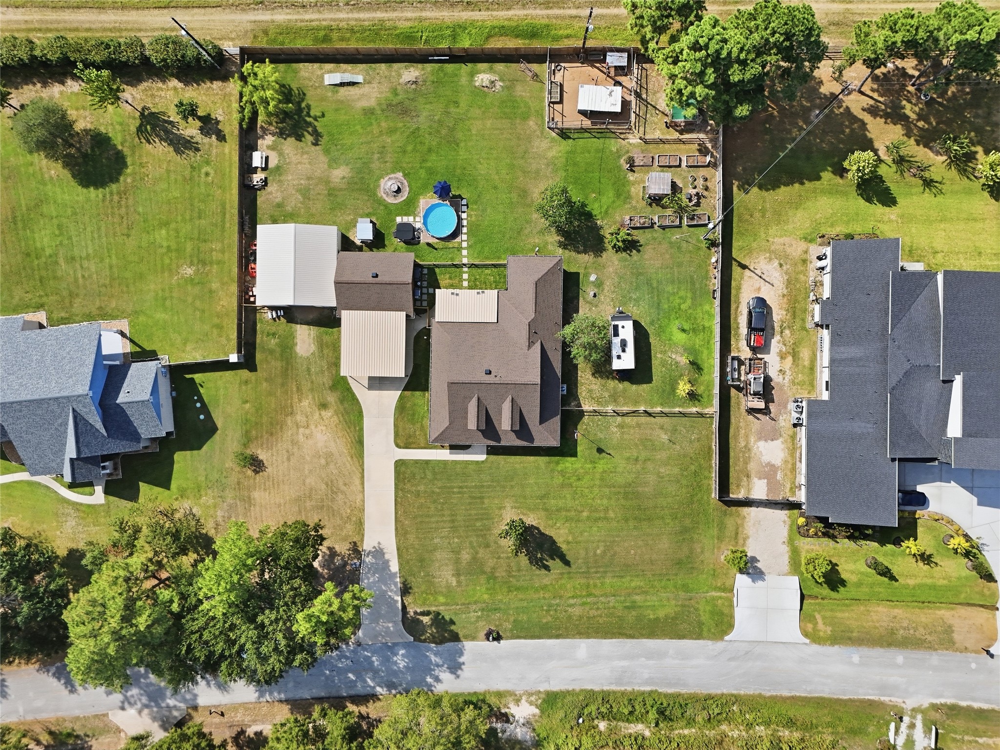 Enjoy a beautiful, move-in-ready home, a 30x30 metal workshop with electricity and 14-foot ceilings, plus a separate air-conditioned two-car garageplenty of space for hobbies, projects and storage. Enjoy a beautiful, move-in-ready home, a 30x30 metal workshop with electricity and 14-foot ceilings, plus a separate air-conditioned two-car garageplenty of space for hobbies, projects and storage.