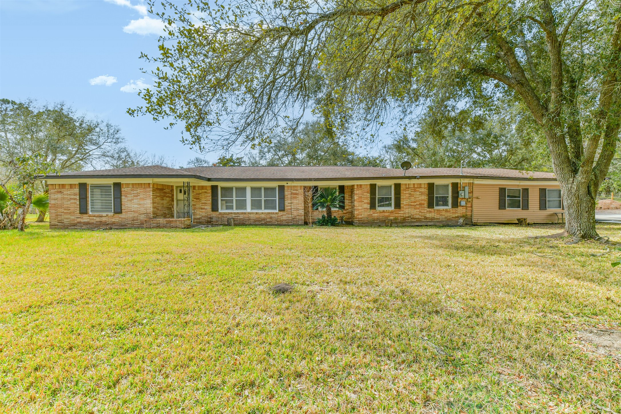 9101 Lazy Lane, Hitchcock, TX 77563 9101 Lazy Lane, Hitchcock, TX 77563
