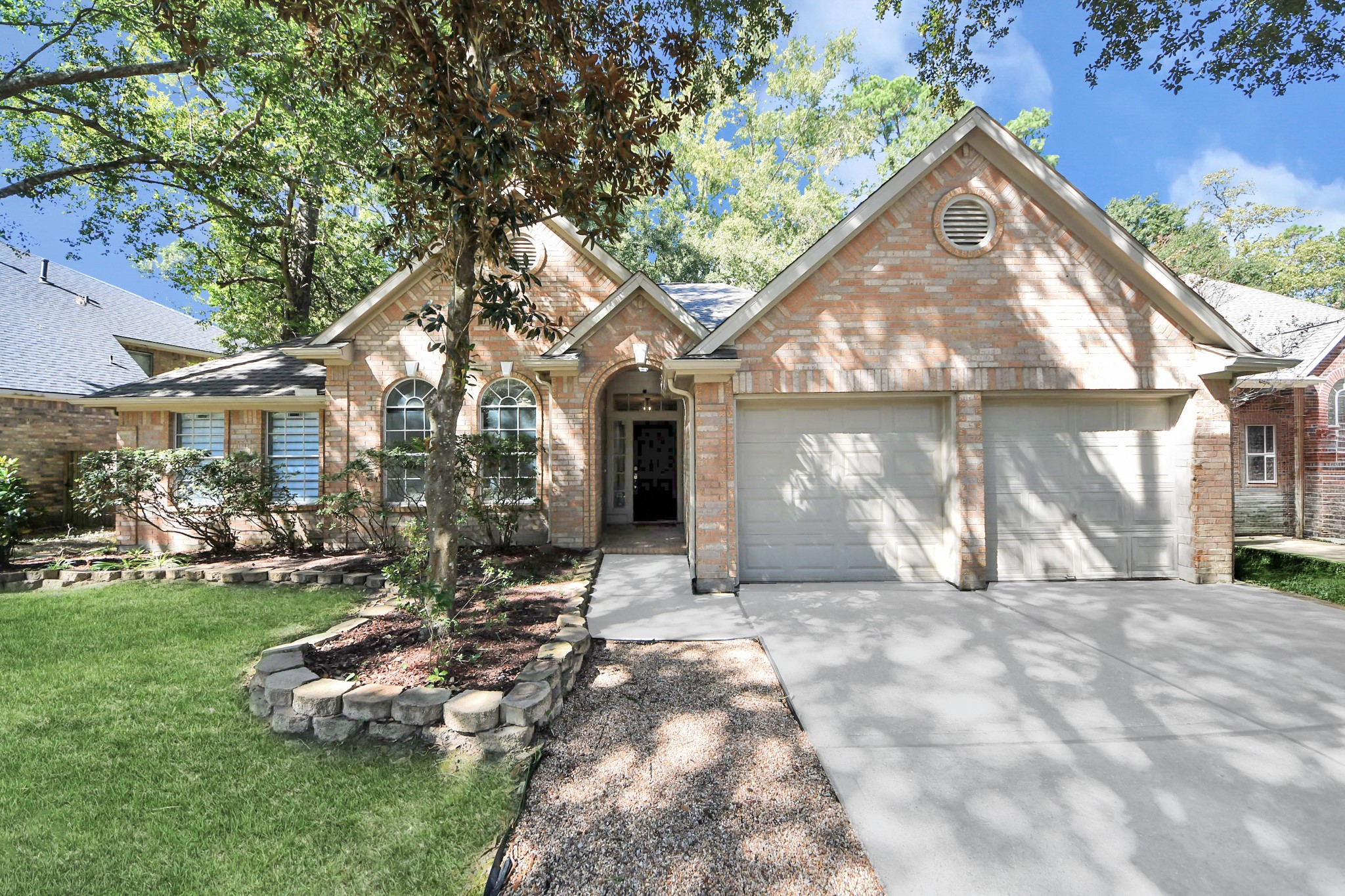 2127 Grovewood Park, Conroe, TX 77385