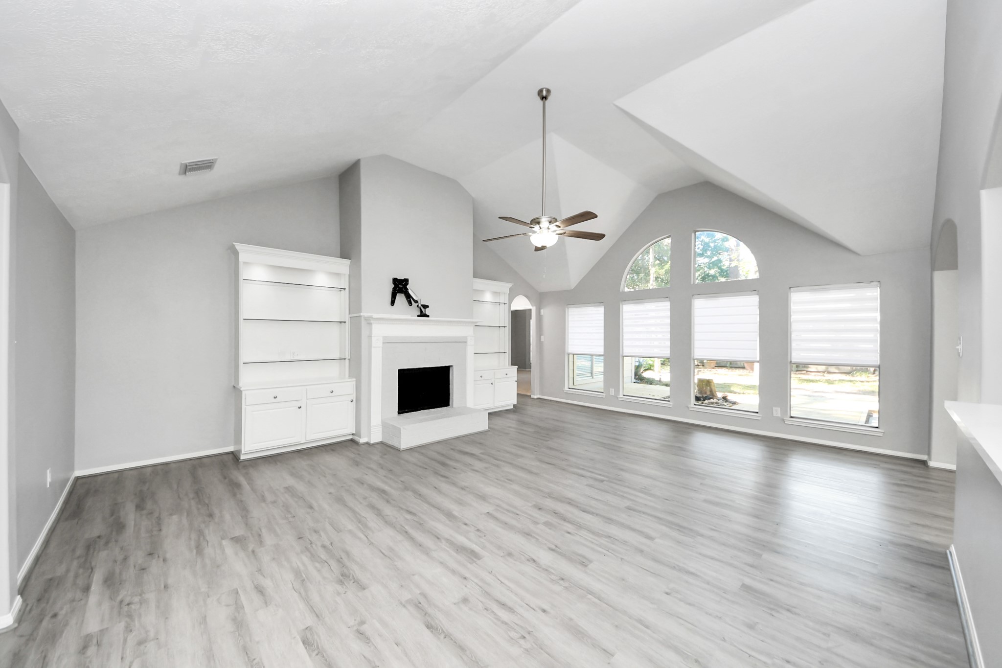 2127 Grovewood Park, Conroe, TX 77385