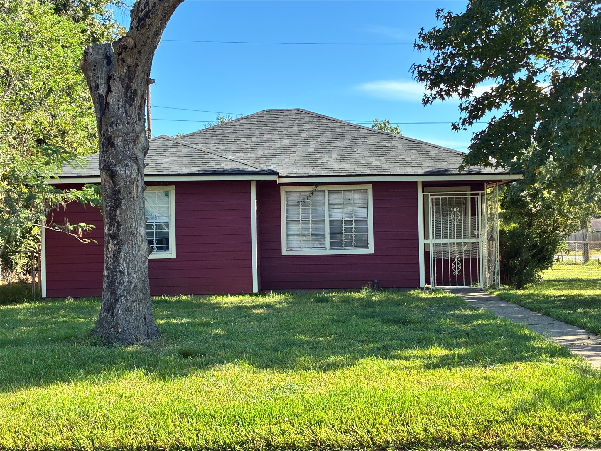 7302 Lakewood Drive, Houston, TX 77016