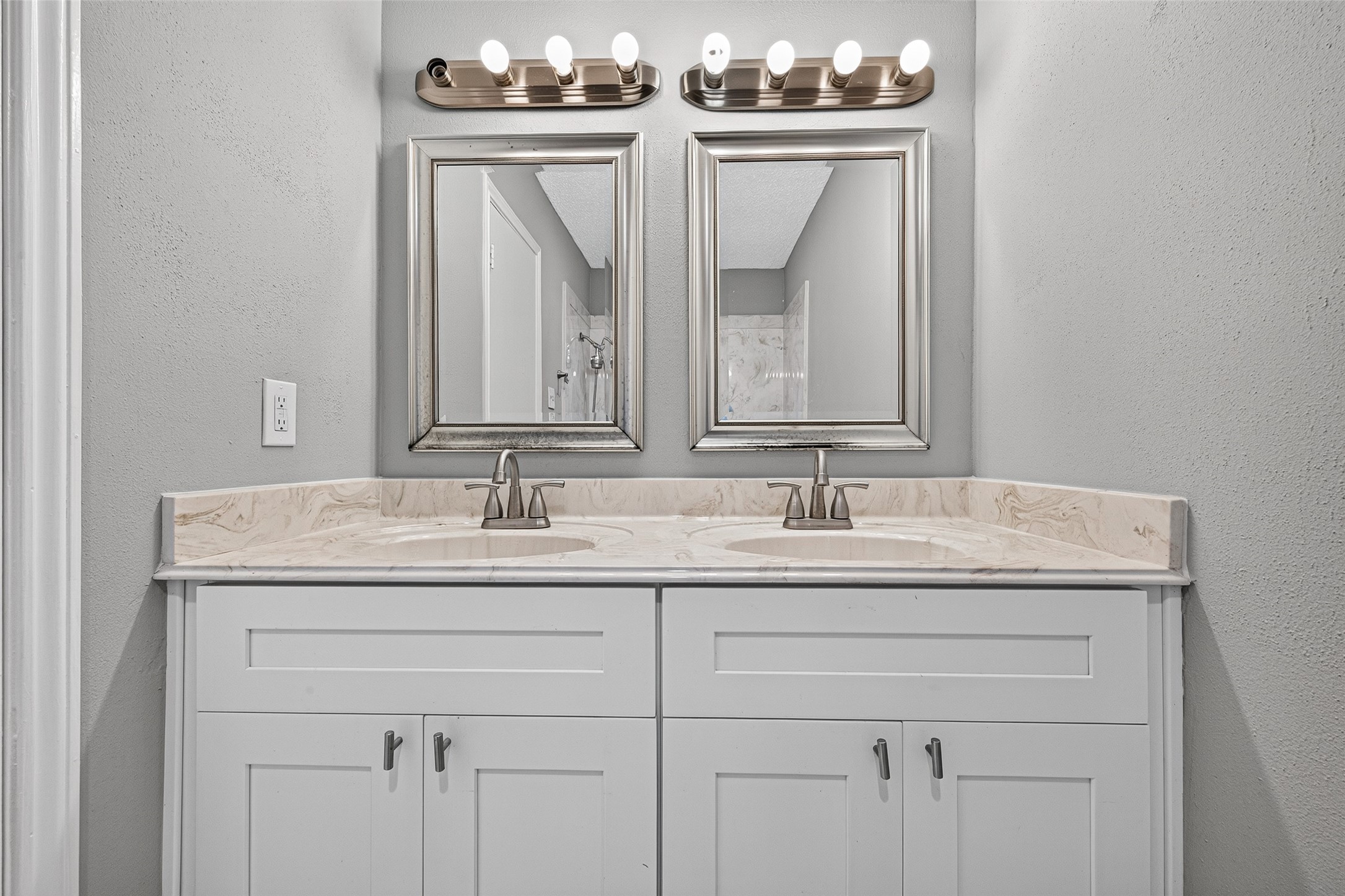3022 Mosby Drive, Sugar Land, TX 77479