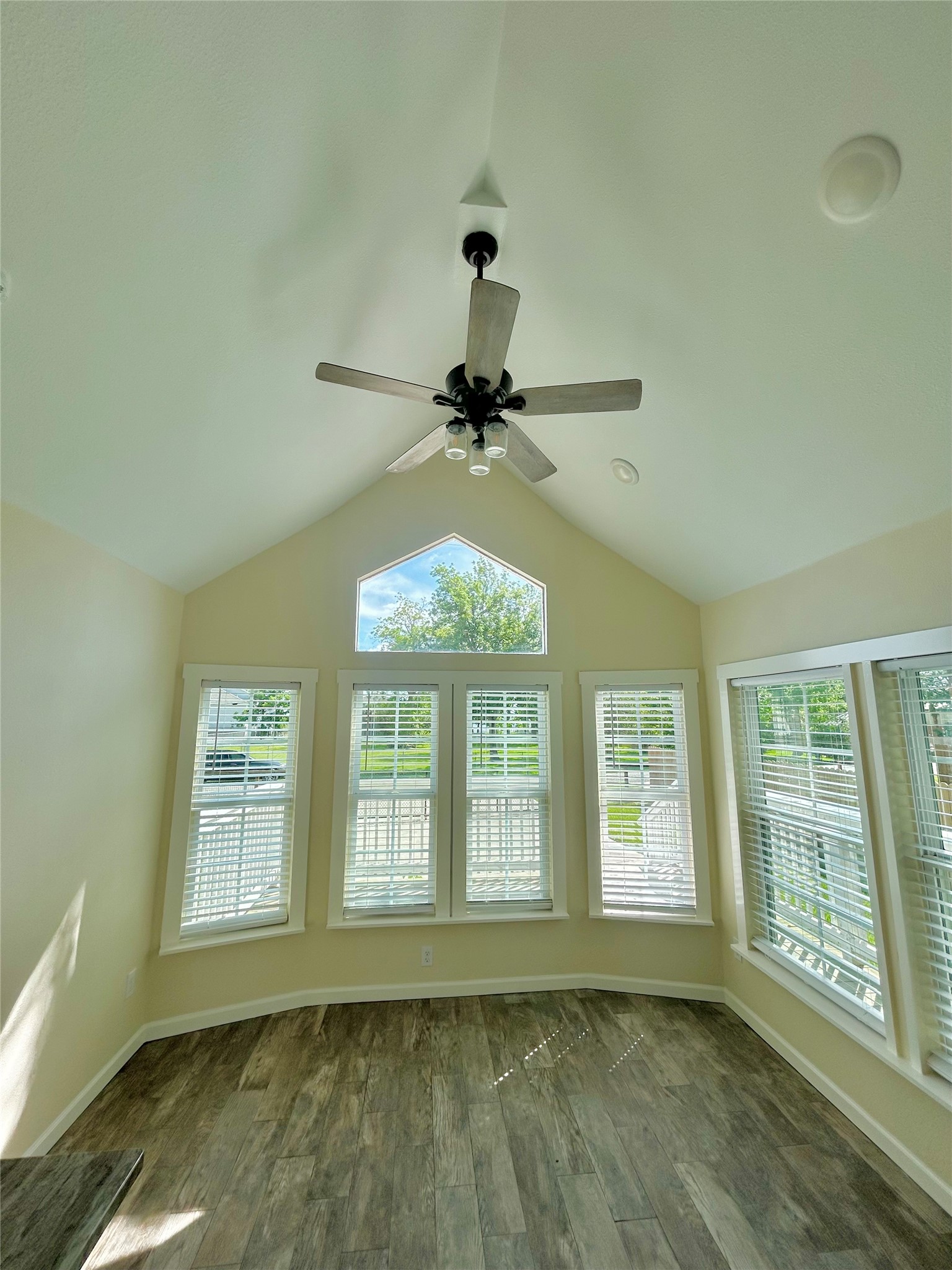 3008 Calhoun Street, Bacliff, TX 77518
