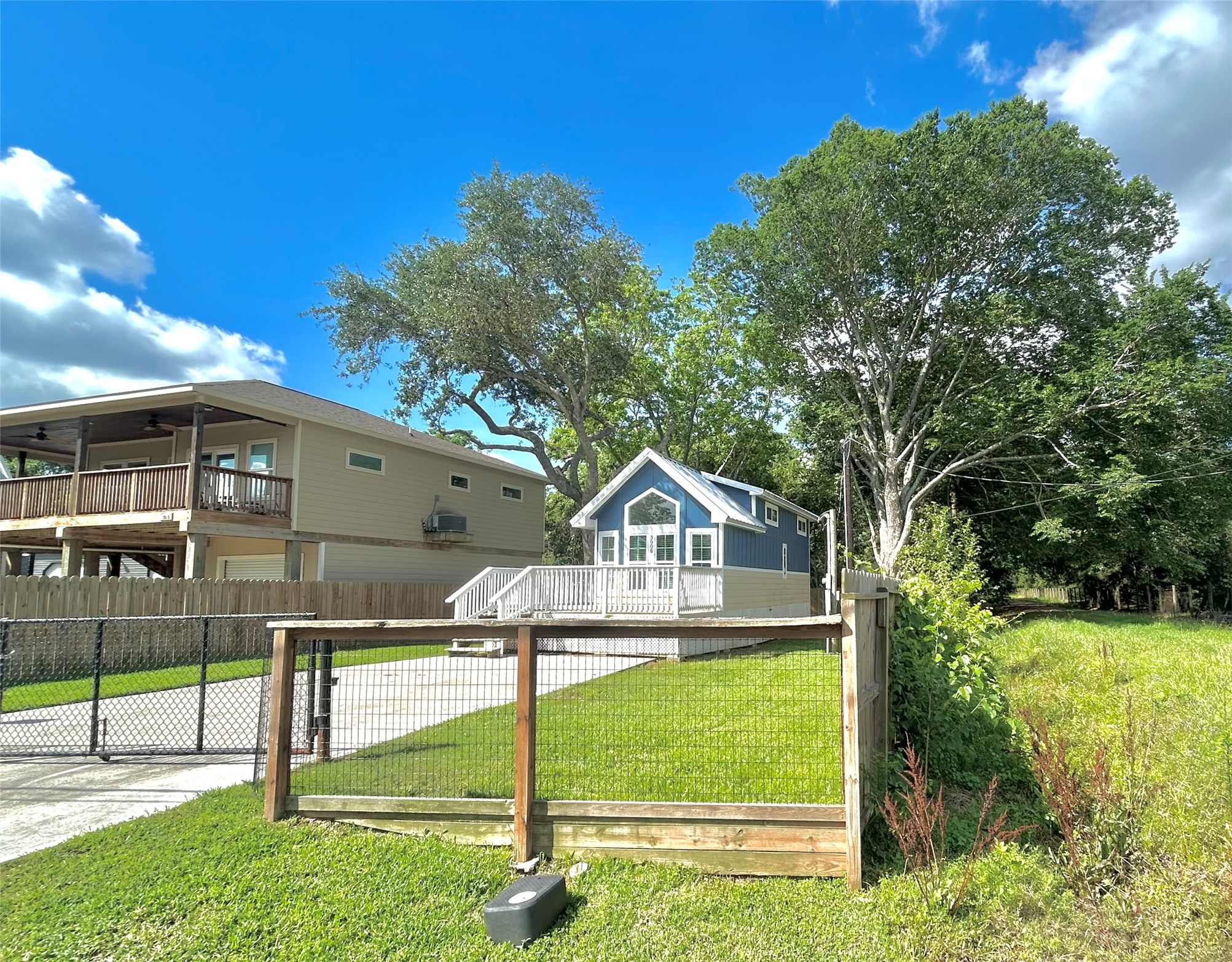 3008 Calhoun Street, Bacliff, TX 77518