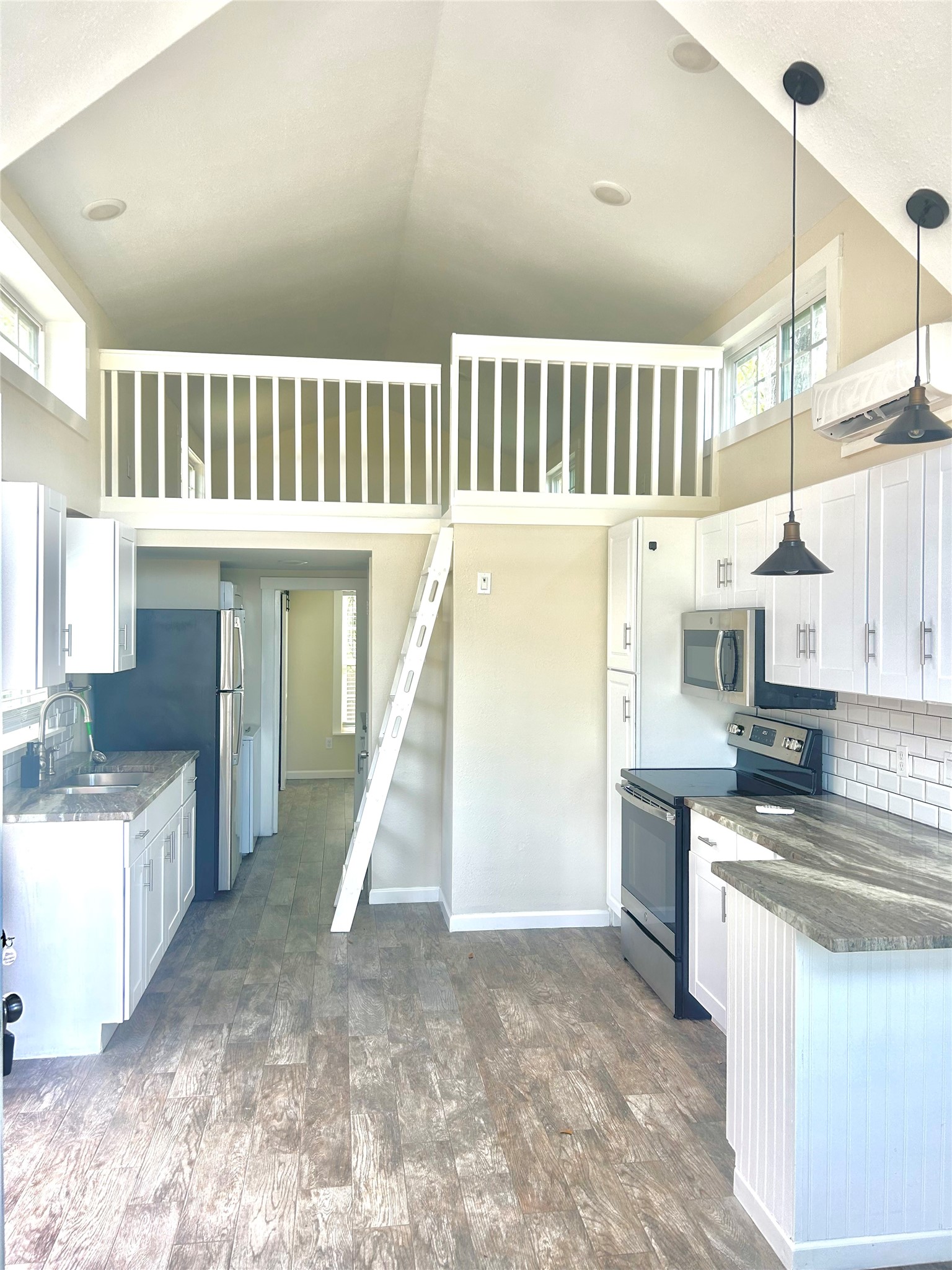 3008 Calhoun Street, Bacliff, TX 77518