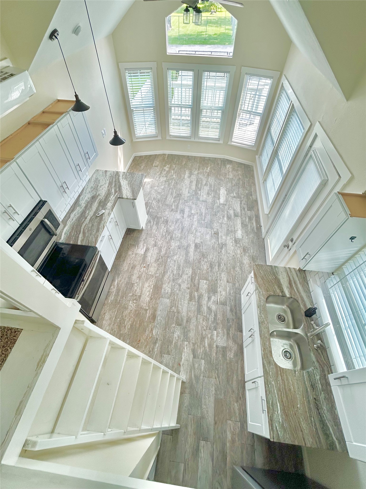 3008 Calhoun Street, Bacliff, TX 77518