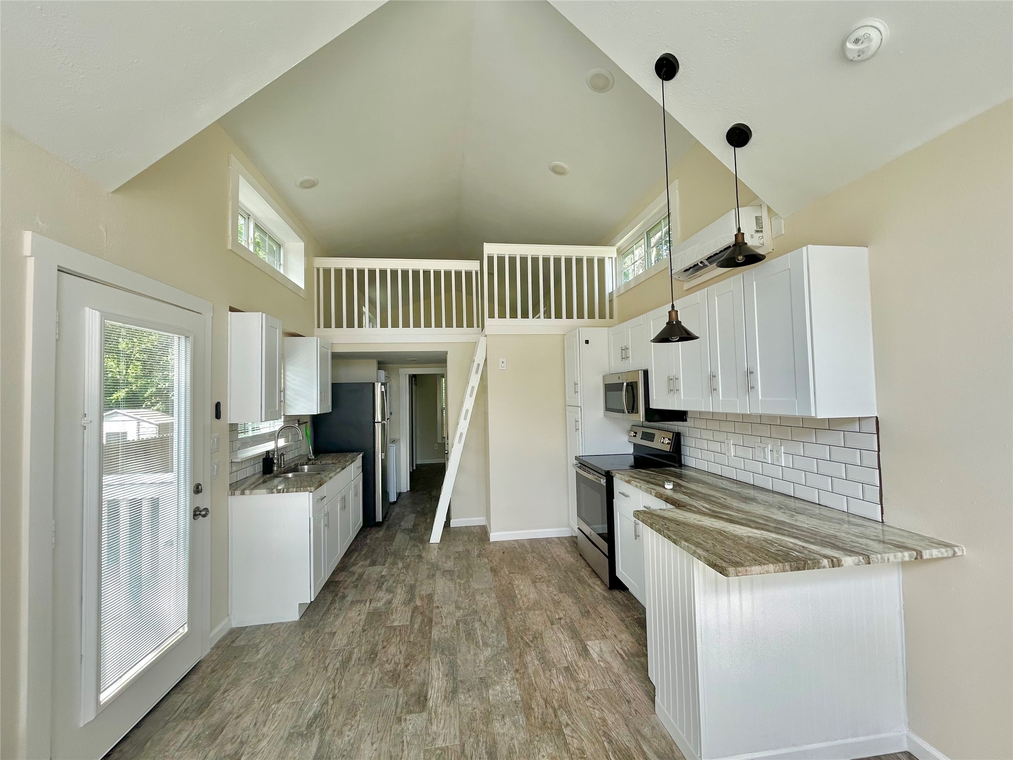 3008 Calhoun Street, Bacliff, TX 77518