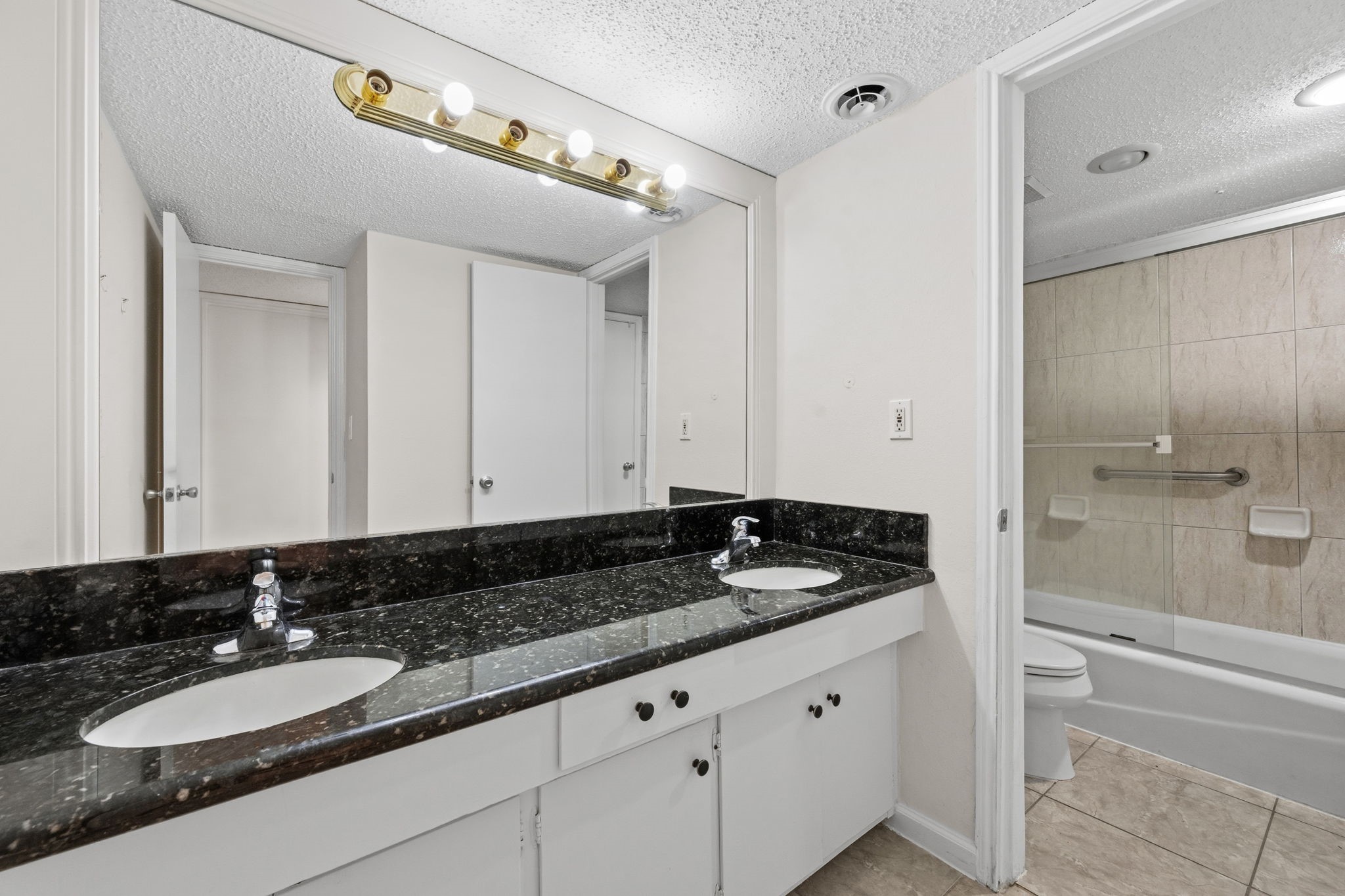 6423 Bayou Glen Road, Houston, TX 77057