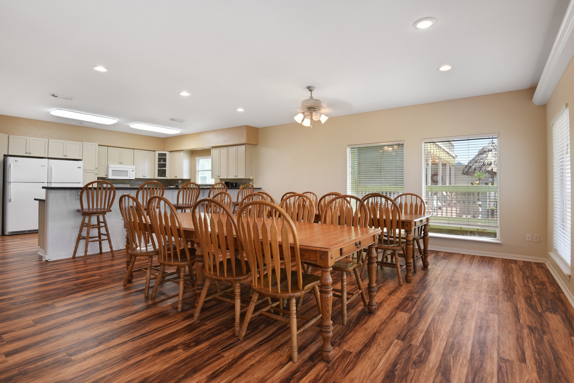 2438 Bluewater Highway, Surfside Beach, TX 77541