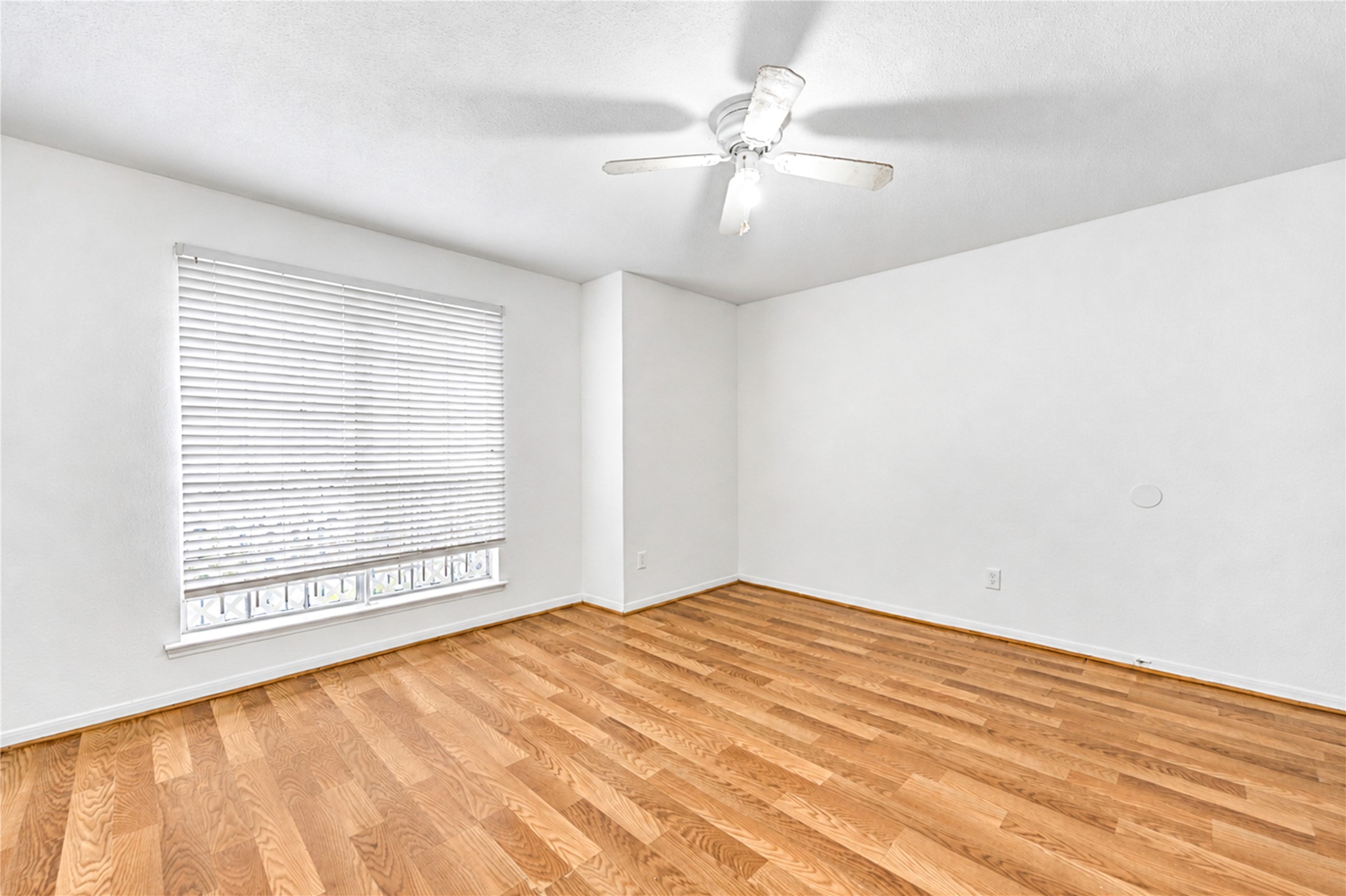 6606 De Moss Drive, #1602, Houston, TX 77074