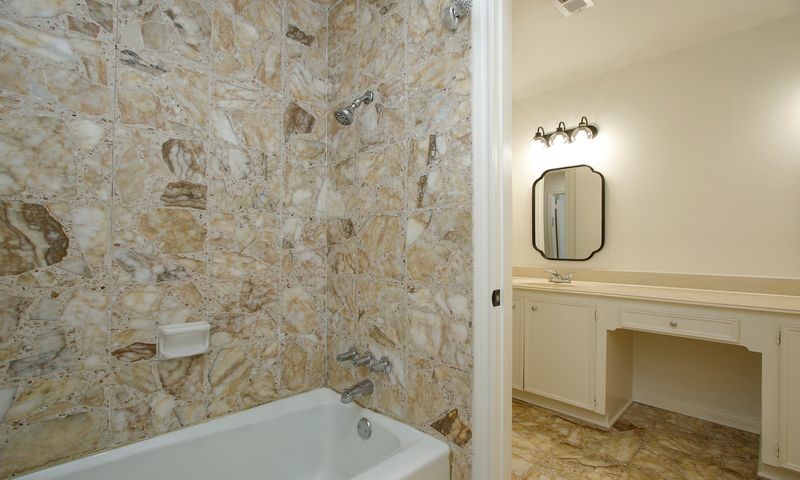 secondary bath
