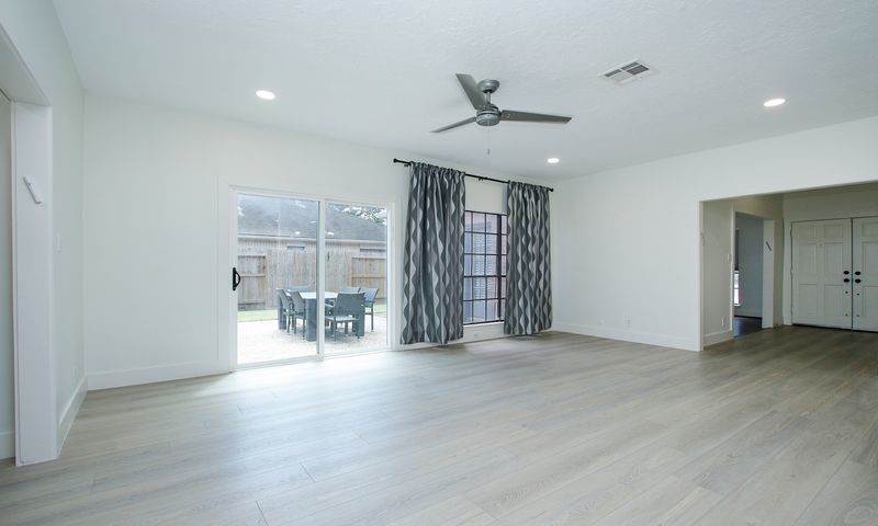8006 Albin Lane, Houston, TX 77071