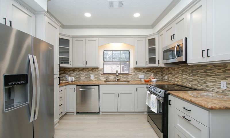 8006 Albin Lane, Houston, TX 77071