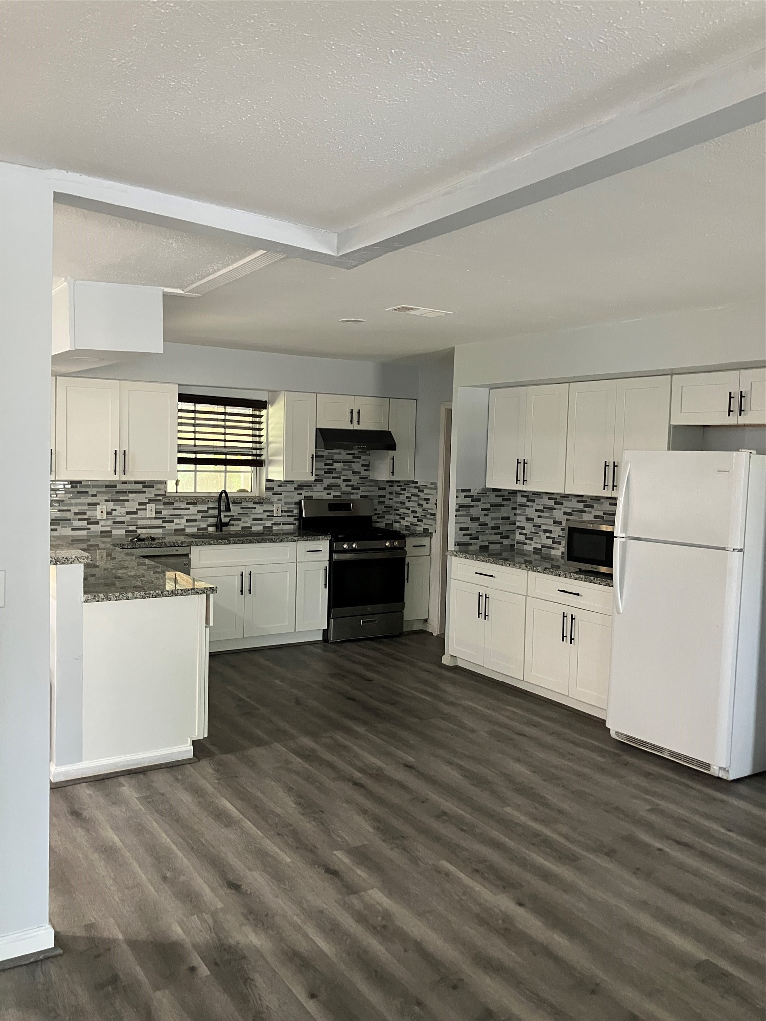 25314 Oakhurst Drive, Spring, TX 77386