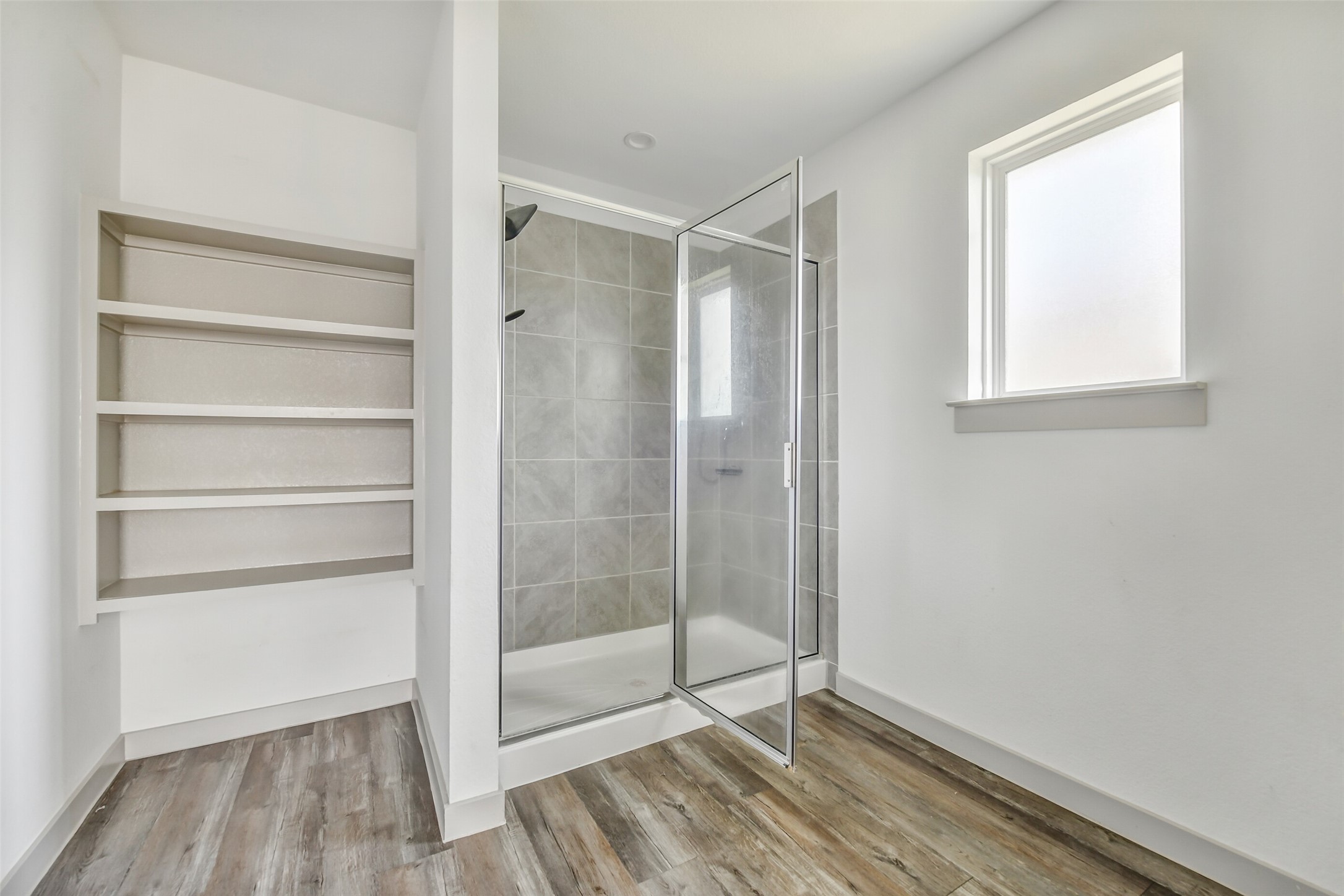 1004 Great Barracuda Lane, Alvin, TX 77511