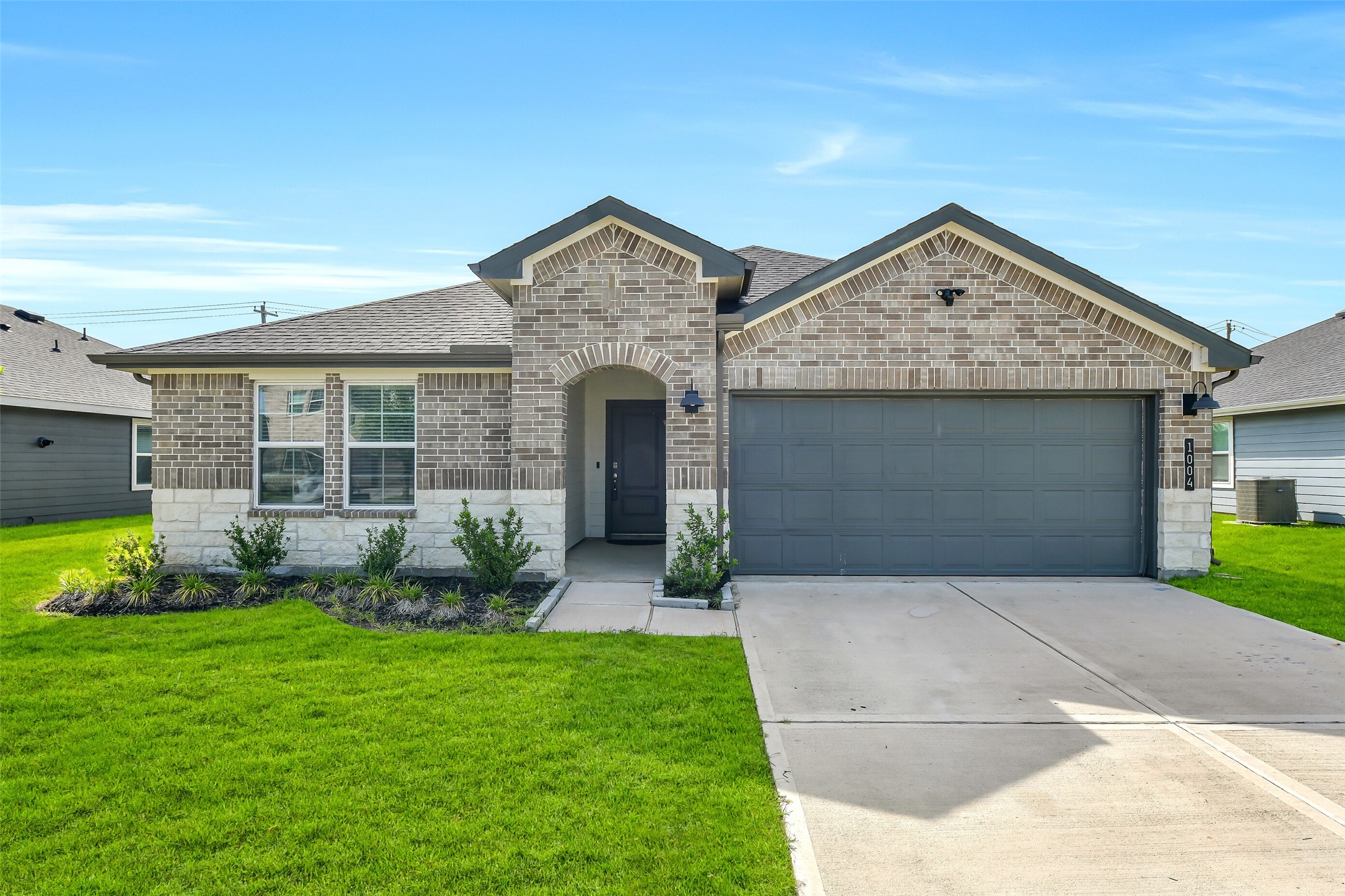 1004 Great Barracuda Lane, Alvin, TX 77511 1004 Great Barracuda Lane, Alvin, TX 77511