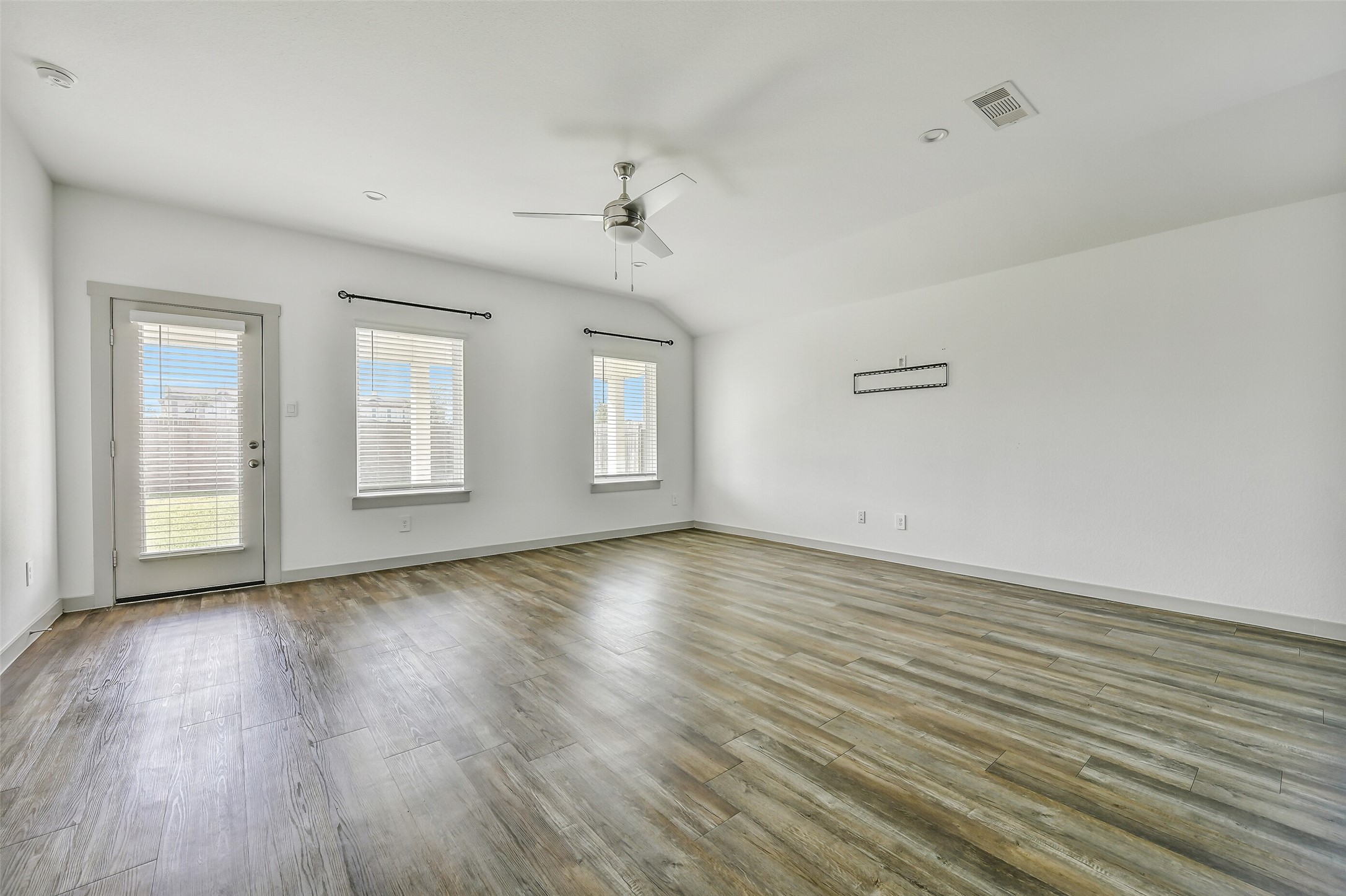 1004 Great Barracuda Lane, Alvin, TX 77511