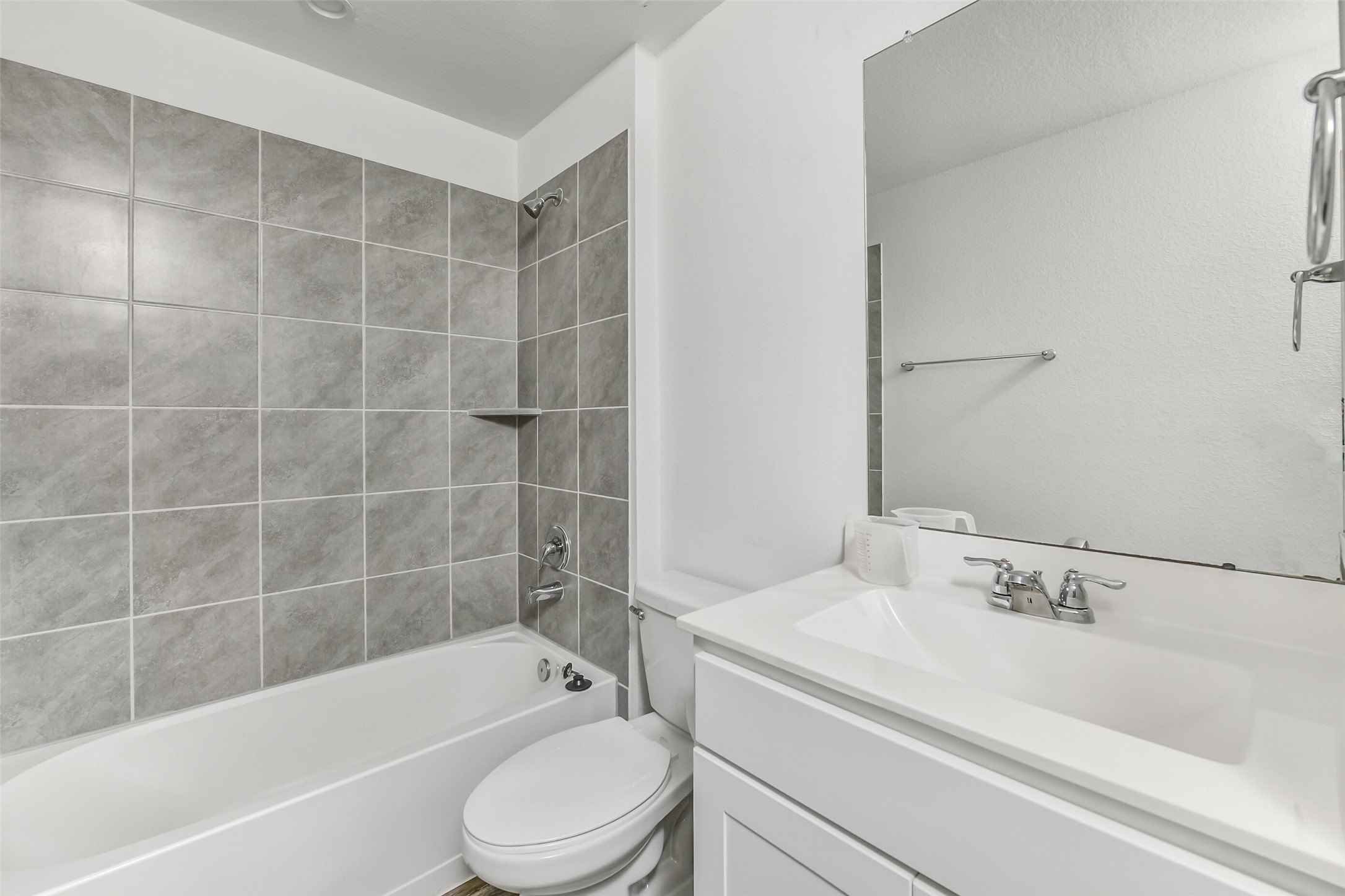 1004 Great Barracuda Lane, Alvin, TX 77511