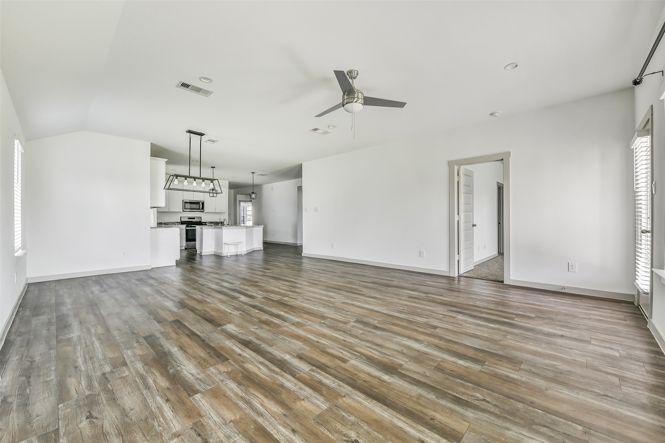1004 Great Barracuda Lane, Alvin, TX 77511