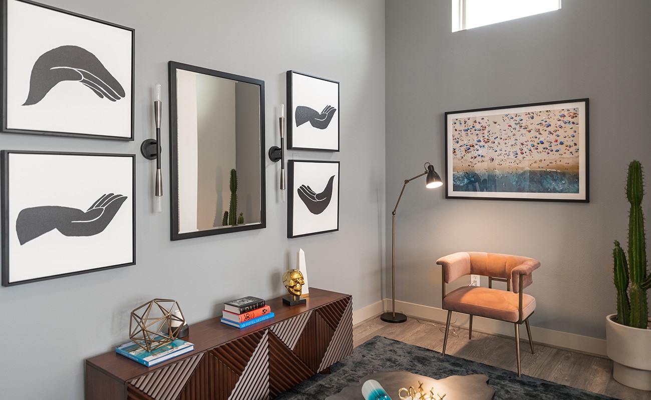 A little corner with endless possibilities. Create your favorite reading nook, display treasured artwork or simply enjoy a peaceful spot all your own. The dramatic accent wall lends character and sophistication to this inviting space. *Pictures are from a similar unit, finishes and distribution may change.