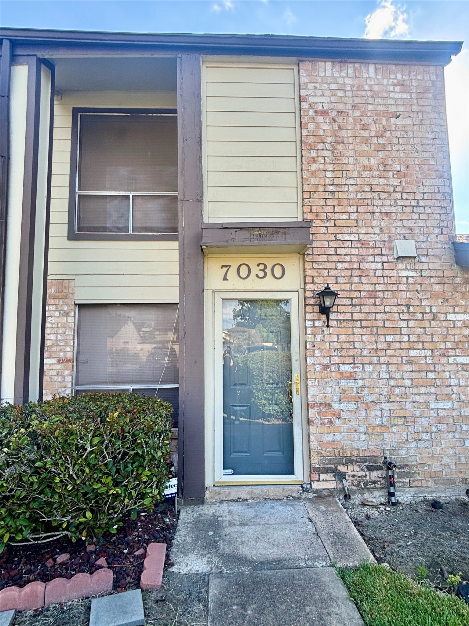 7030 South  Dairy Ashford Rd, Houston, TX 77072