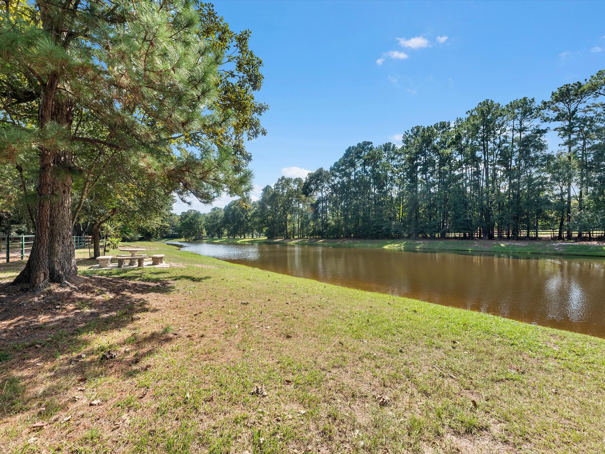 510 Vista Del Lago Drive, Huffman, TX 77336
