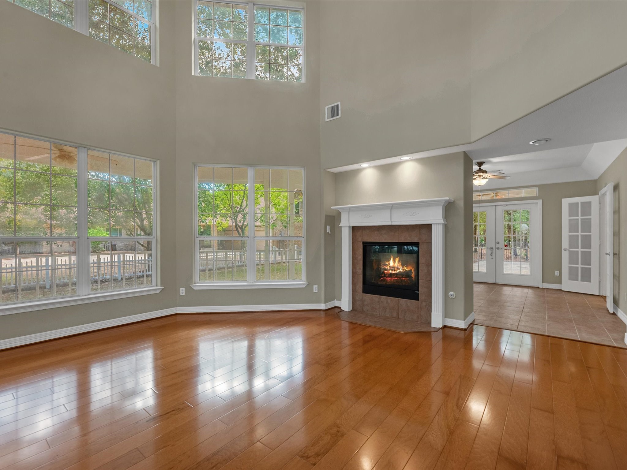510 Vista Del Lago Drive, Huffman, TX 77336