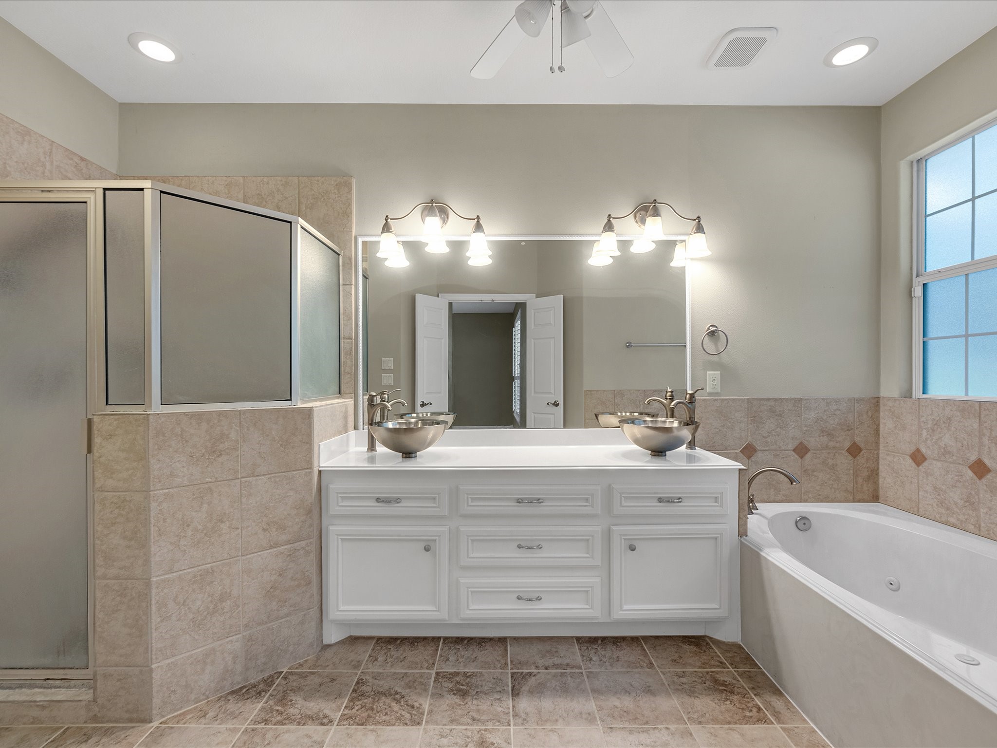 510 Vista Del Lago Drive, Huffman, TX 77336