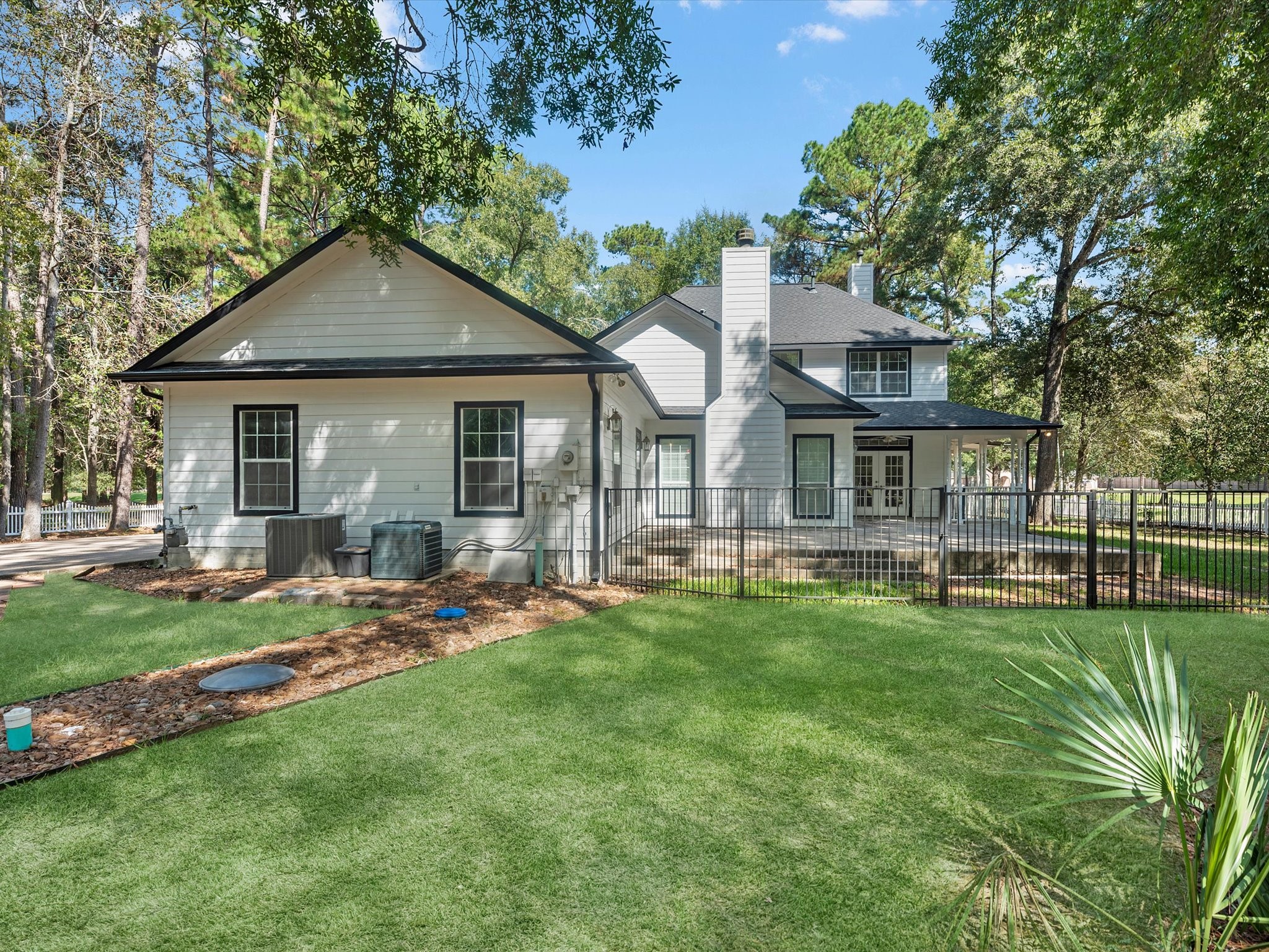 510 Vista Del Lago Drive, Huffman, TX 77336