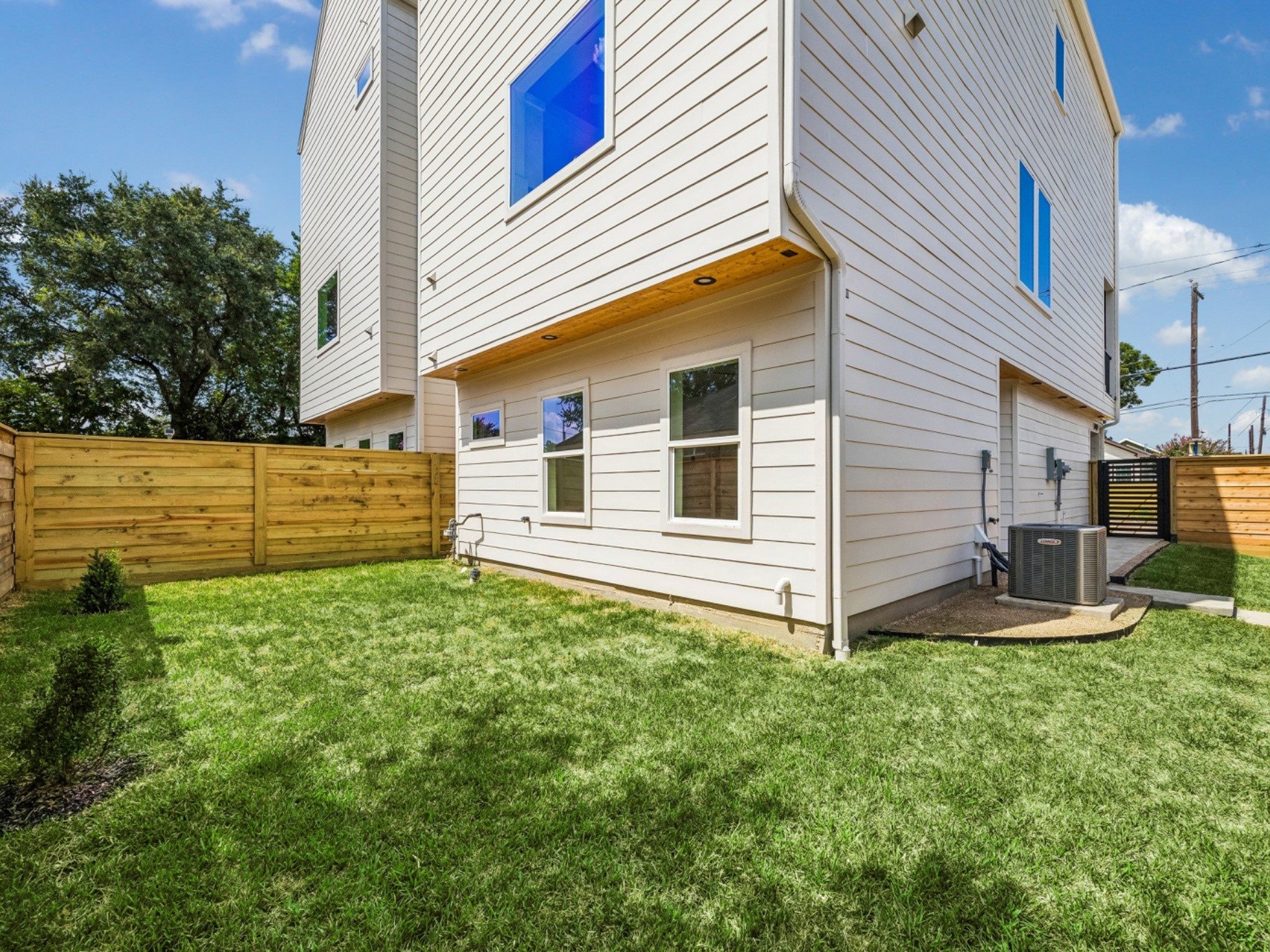 3402 Market Street, Houston, TX 77020