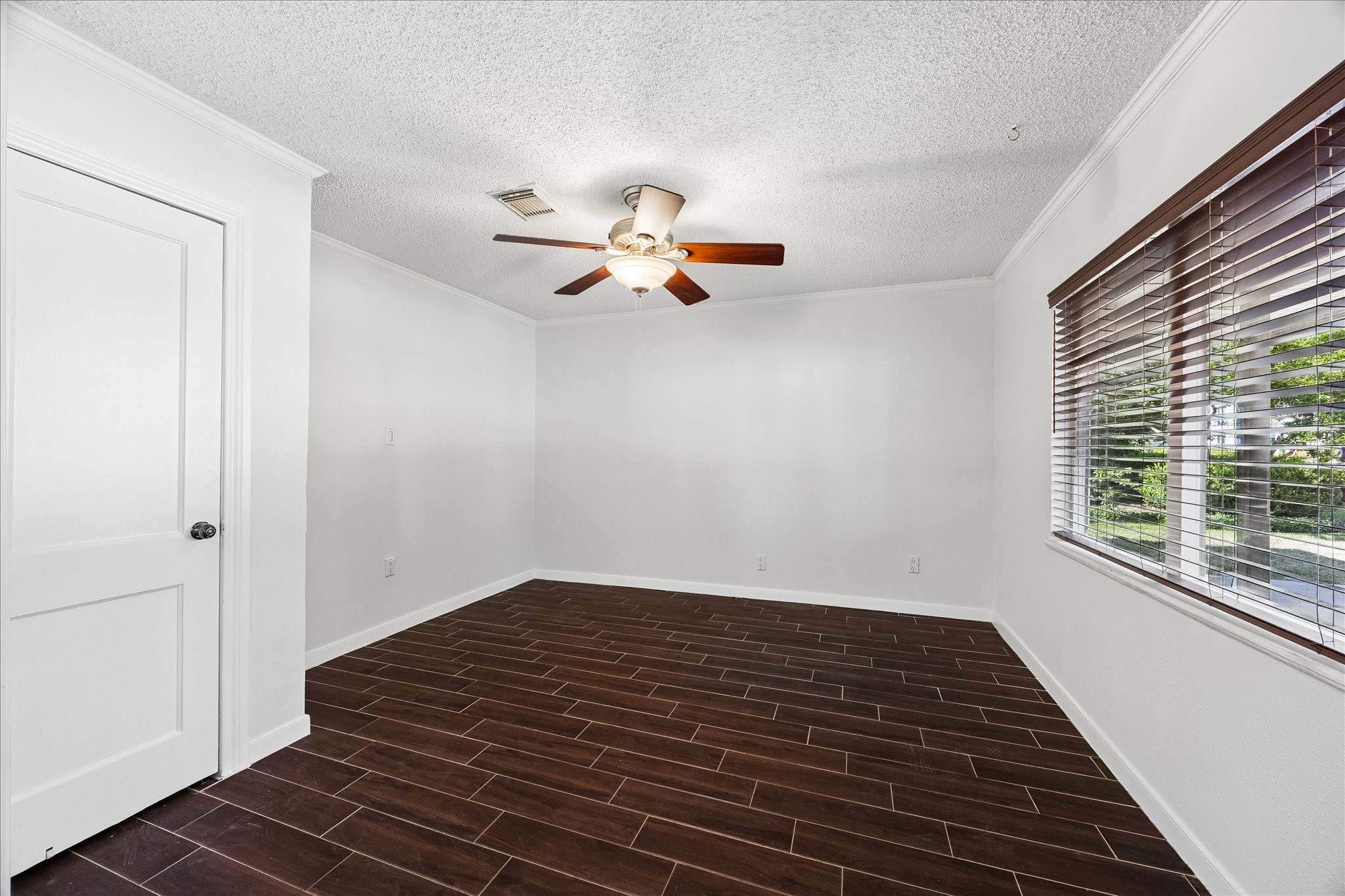 4707 Bellview Street, Bellaire, TX 77401