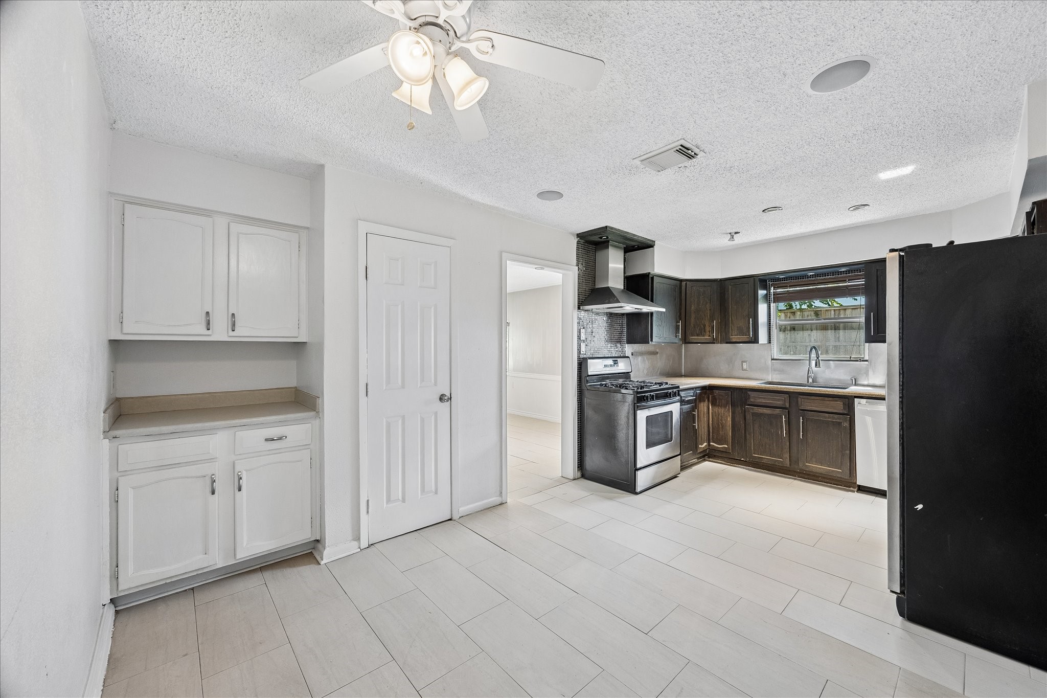 4707 Bellview Street, Bellaire, TX 77401