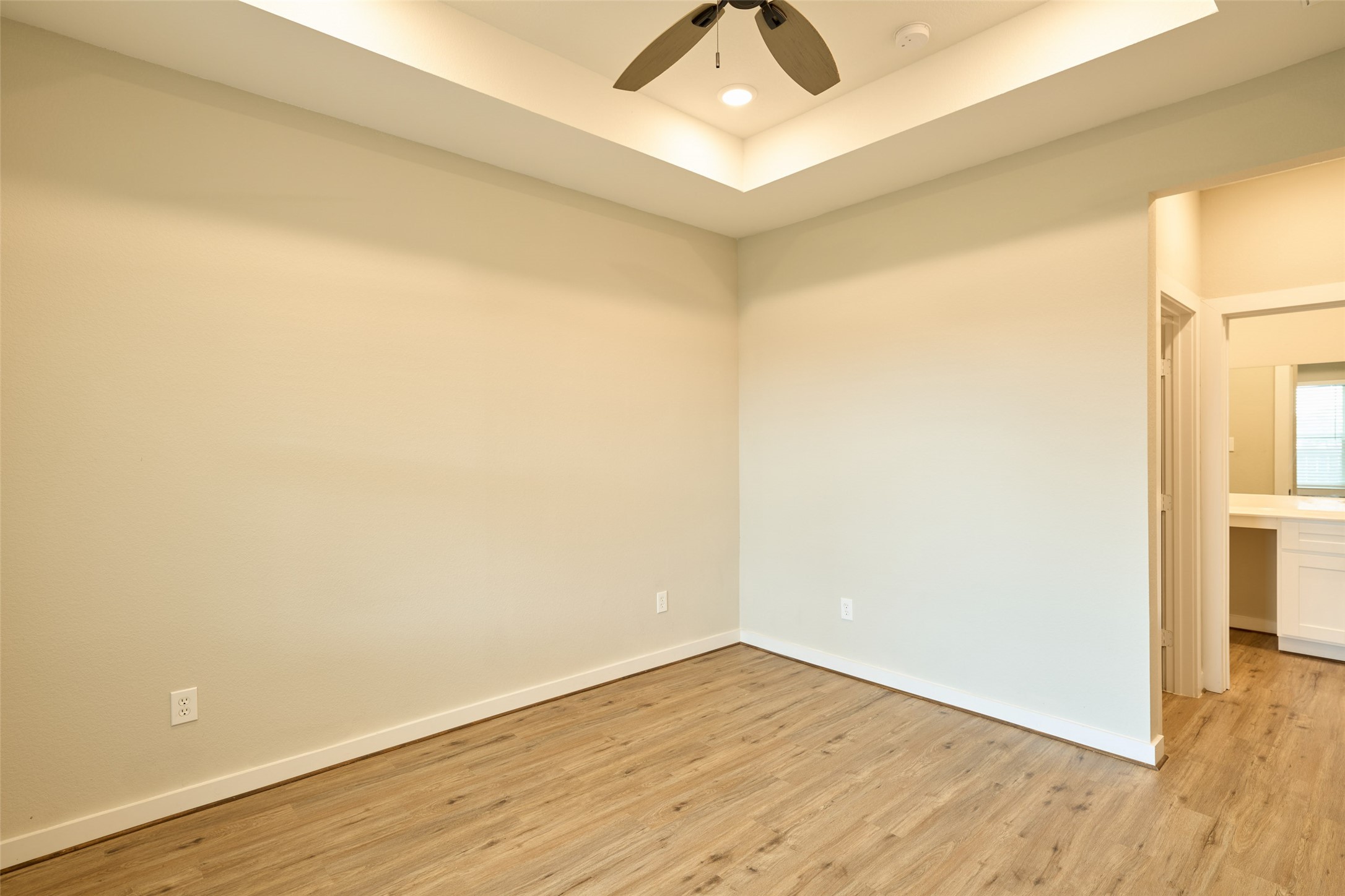 10317 Lake Road, #13C, Houston, TX 77070
