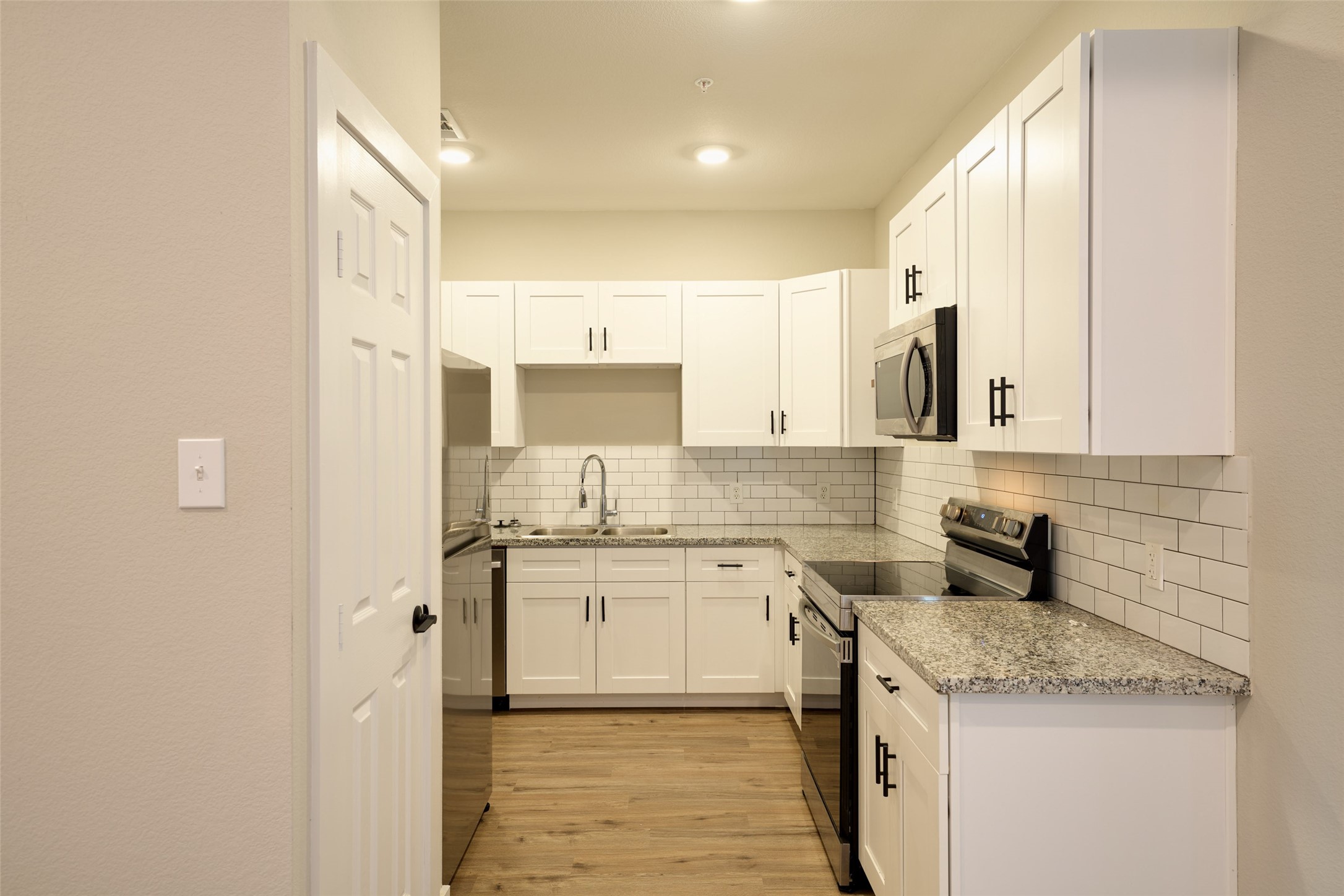10317 Lake Road, #13C, Houston, TX 77070