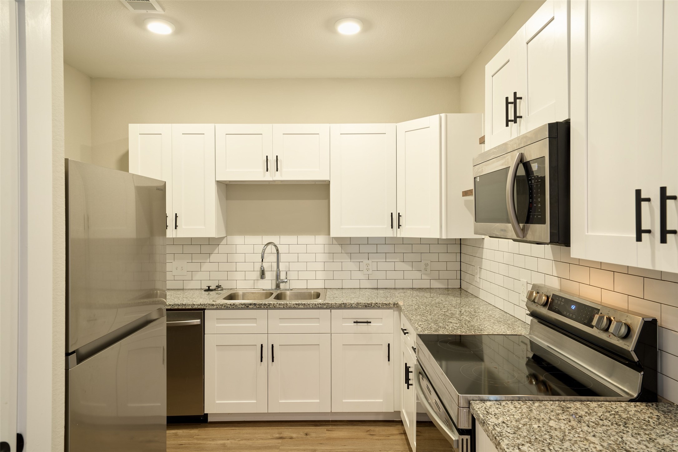 10317 Lake Road, #13C, Houston, TX 77070