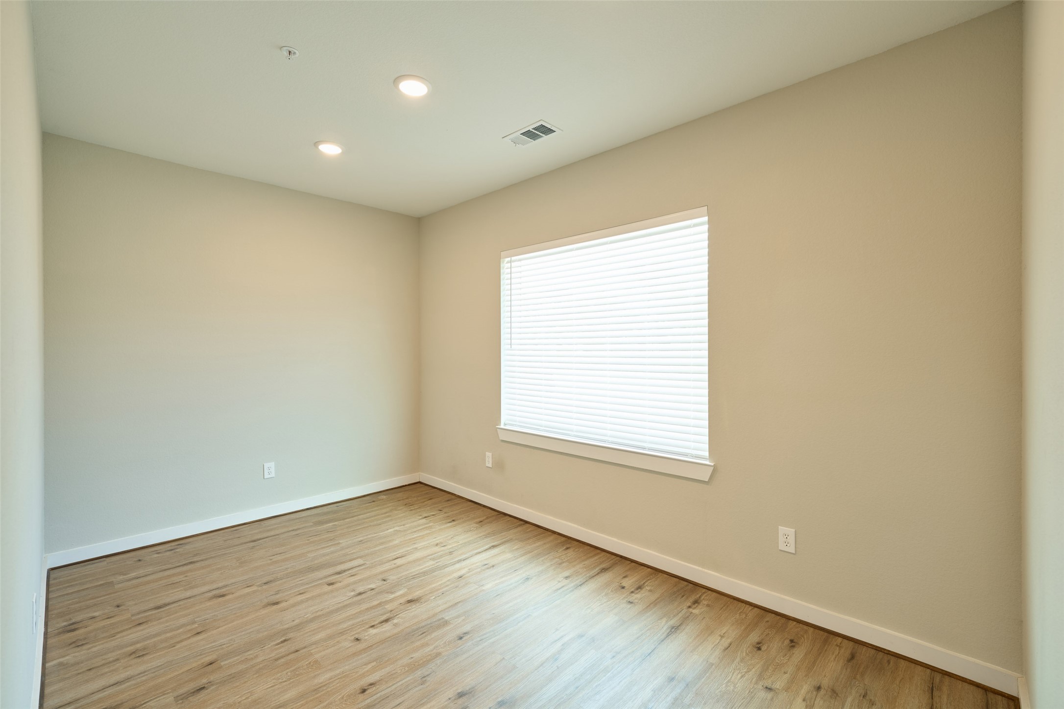 10317 Lake Road, #13C, Houston, TX 77070 10317 Lake Road, #13C, Houston, TX 77070