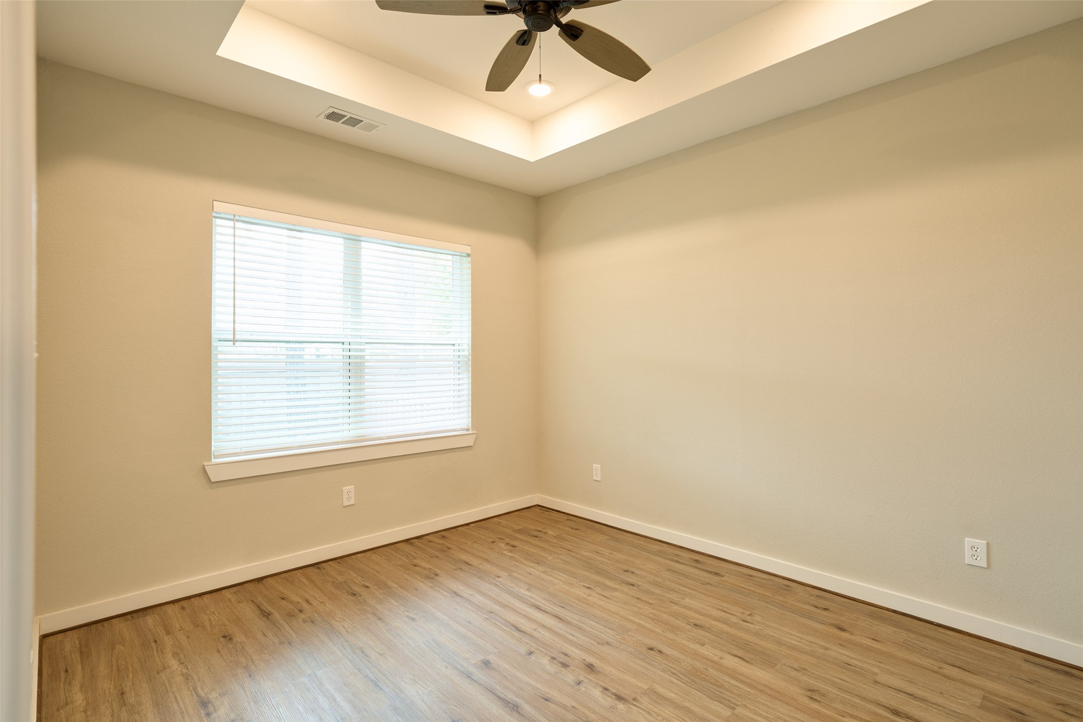10317 Lake Road, #13C, Houston, TX 77070