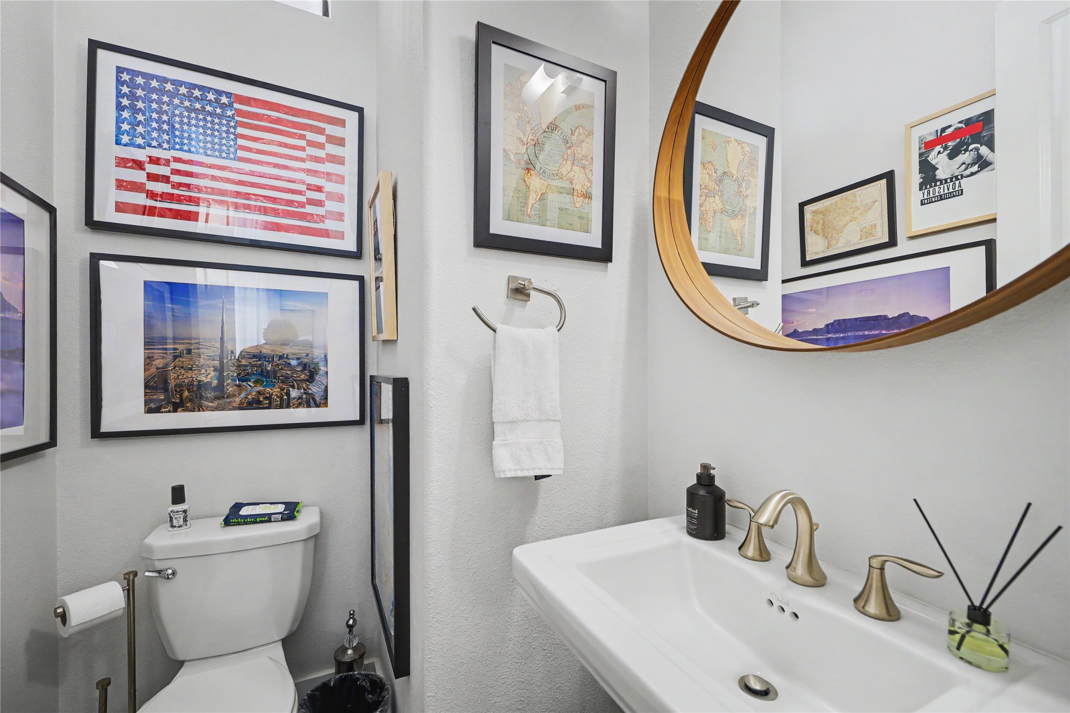 Powder bath on the second floor.