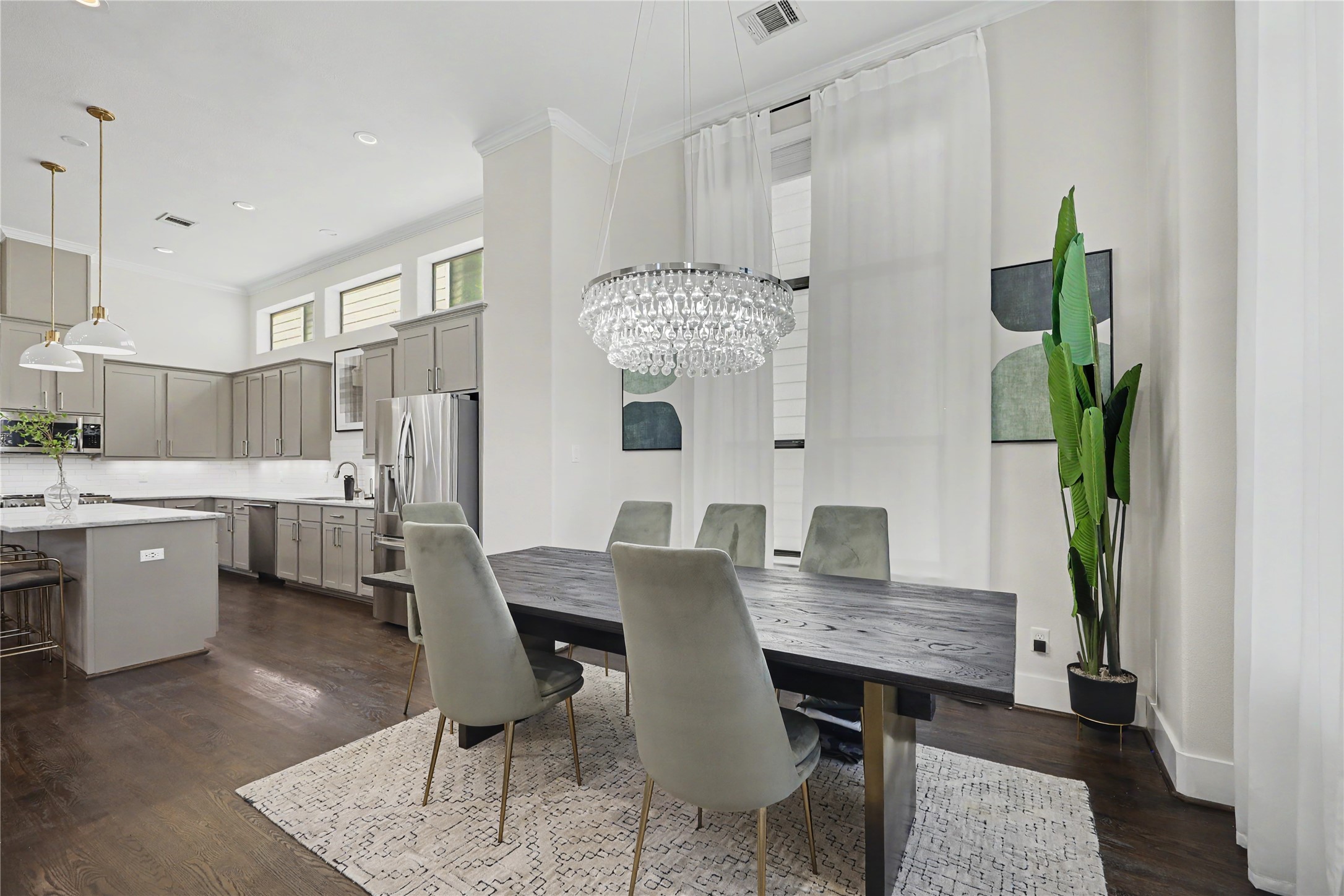 Open flow of the second floor from the kitchen to the dining area.