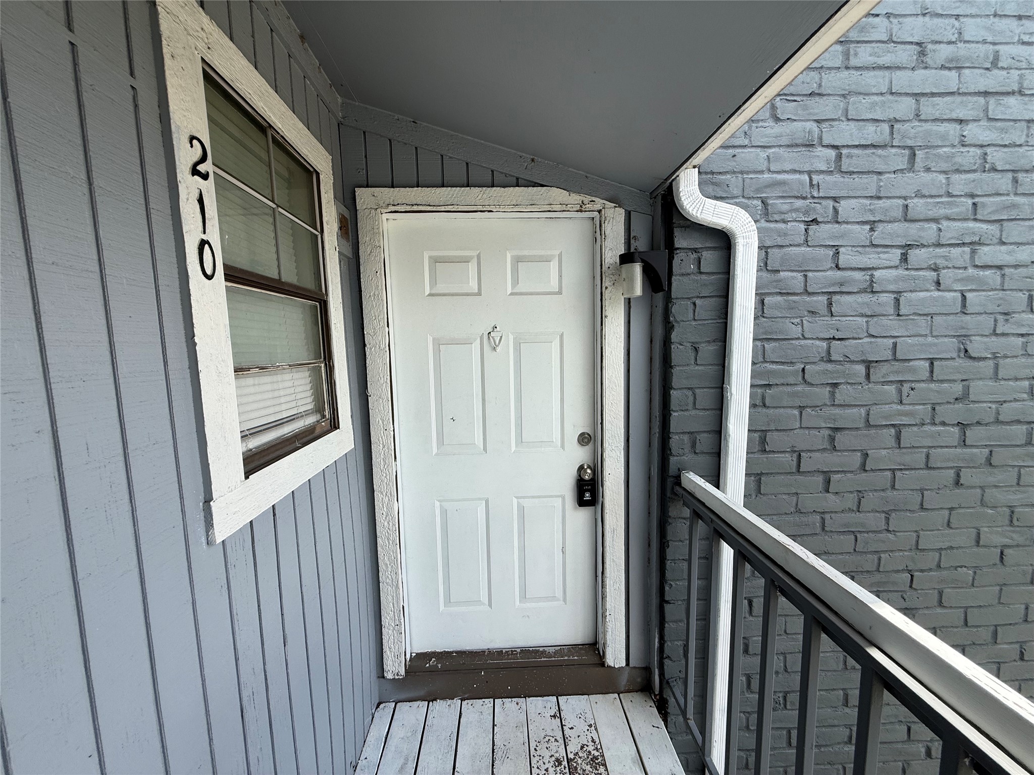 Covered entryway